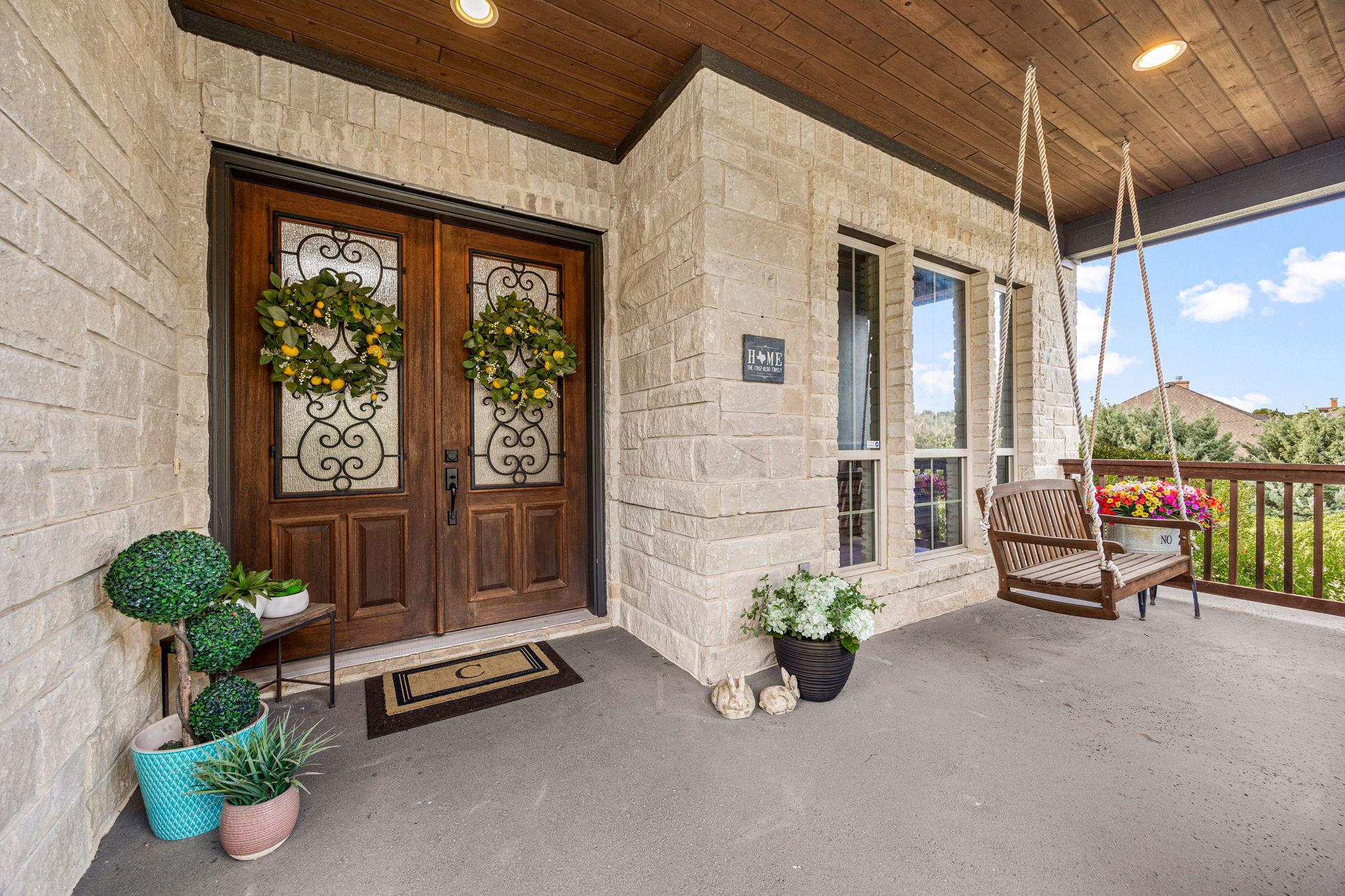 5240 Diamante Dr, Spicewood, TX 78669