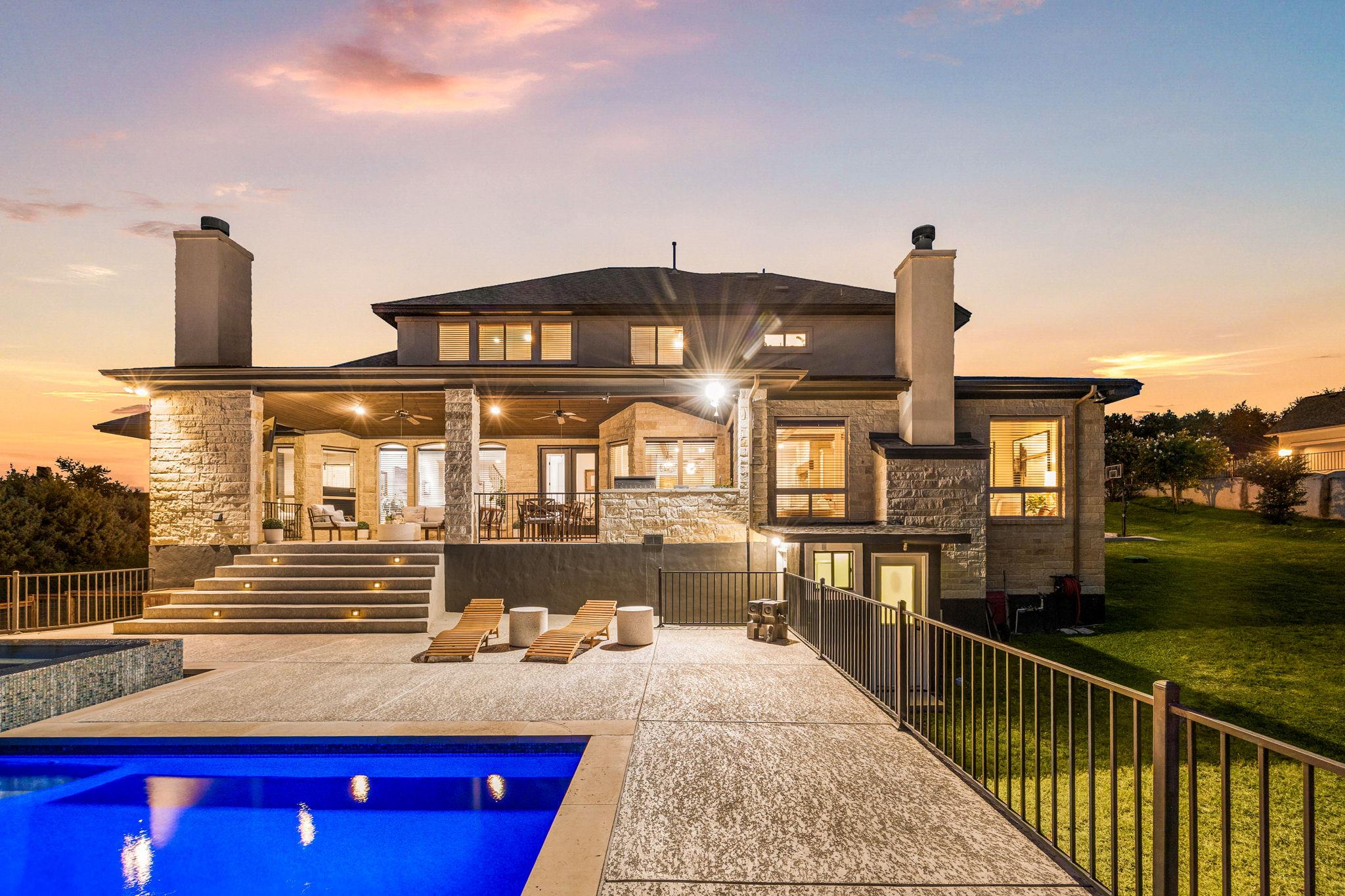 5240 Diamante Dr, Spicewood, TX 78669