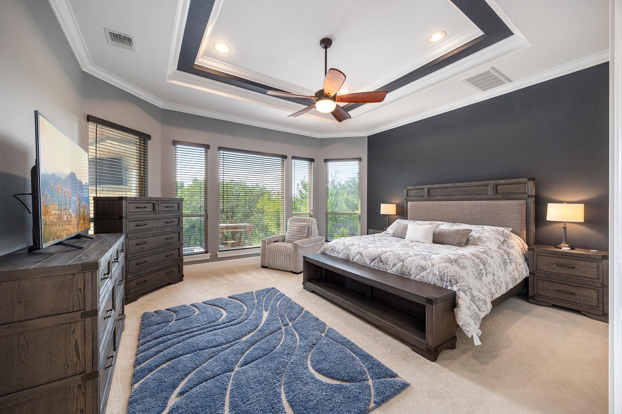 5240 Diamante Dr, Spicewood, TX 78669