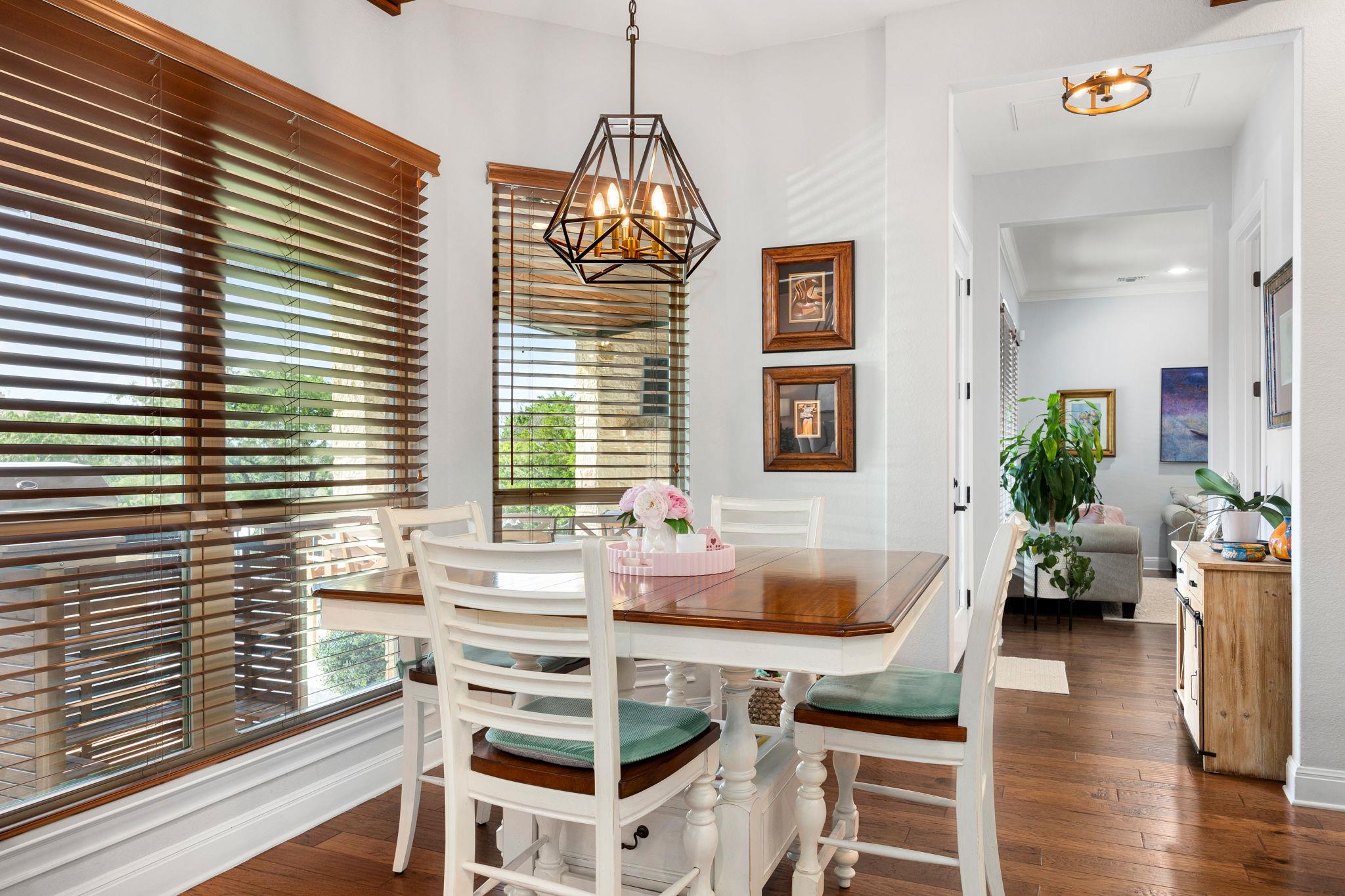 5240 Diamante Dr, Spicewood, TX 78669