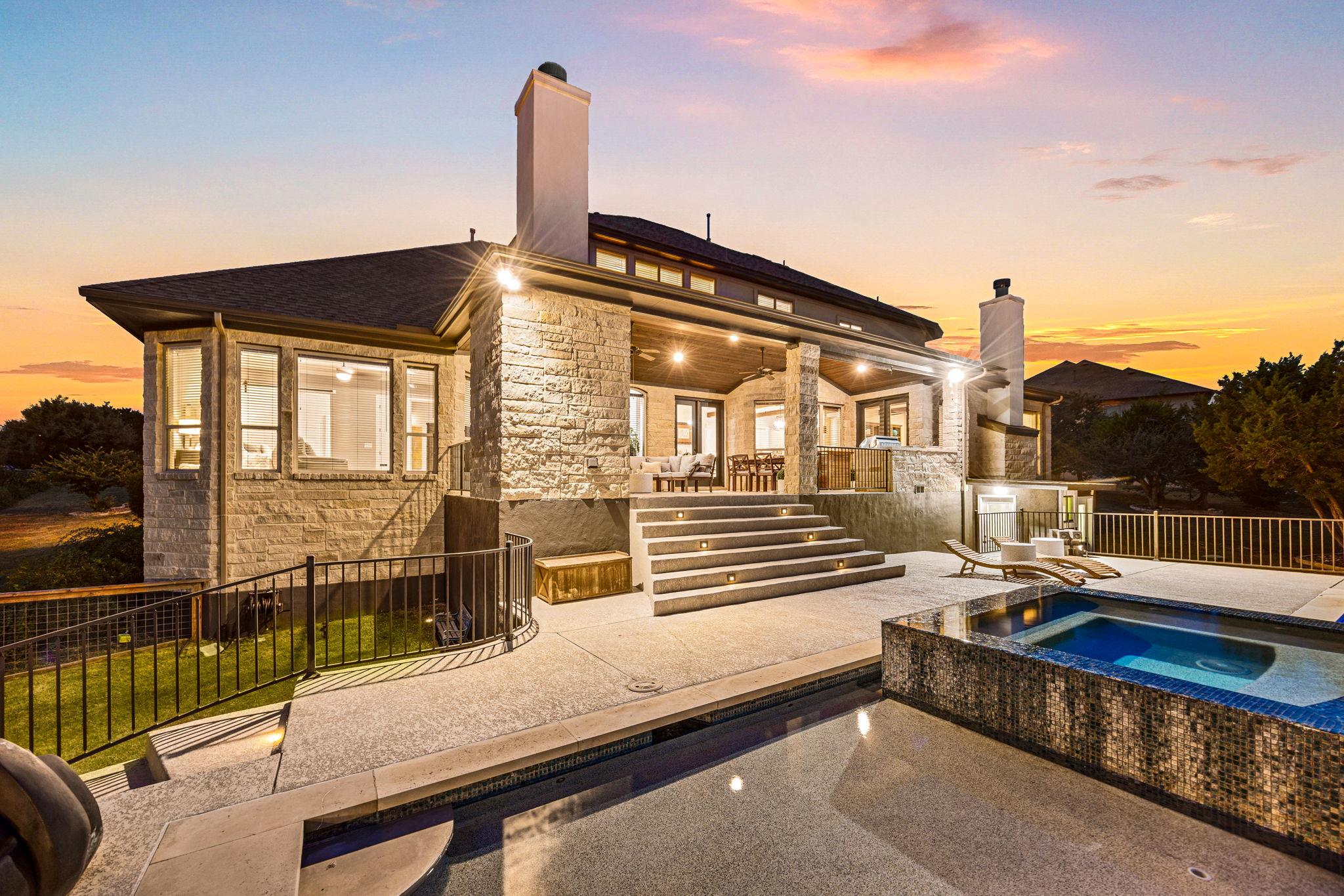 5240 Diamante Dr, Spicewood, TX 78669