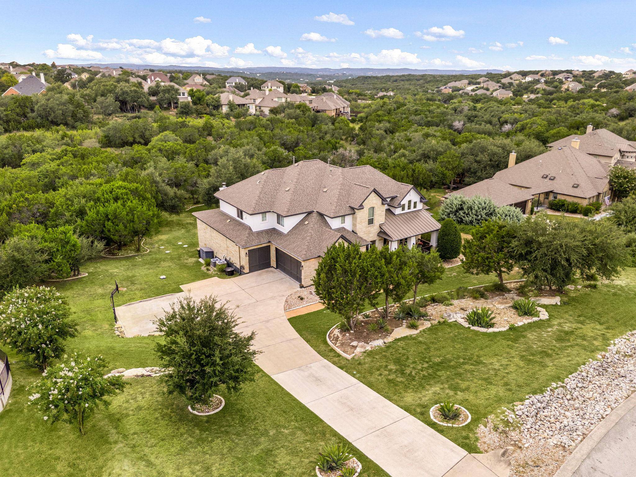5240 Diamante Dr, Spicewood, TX 78669