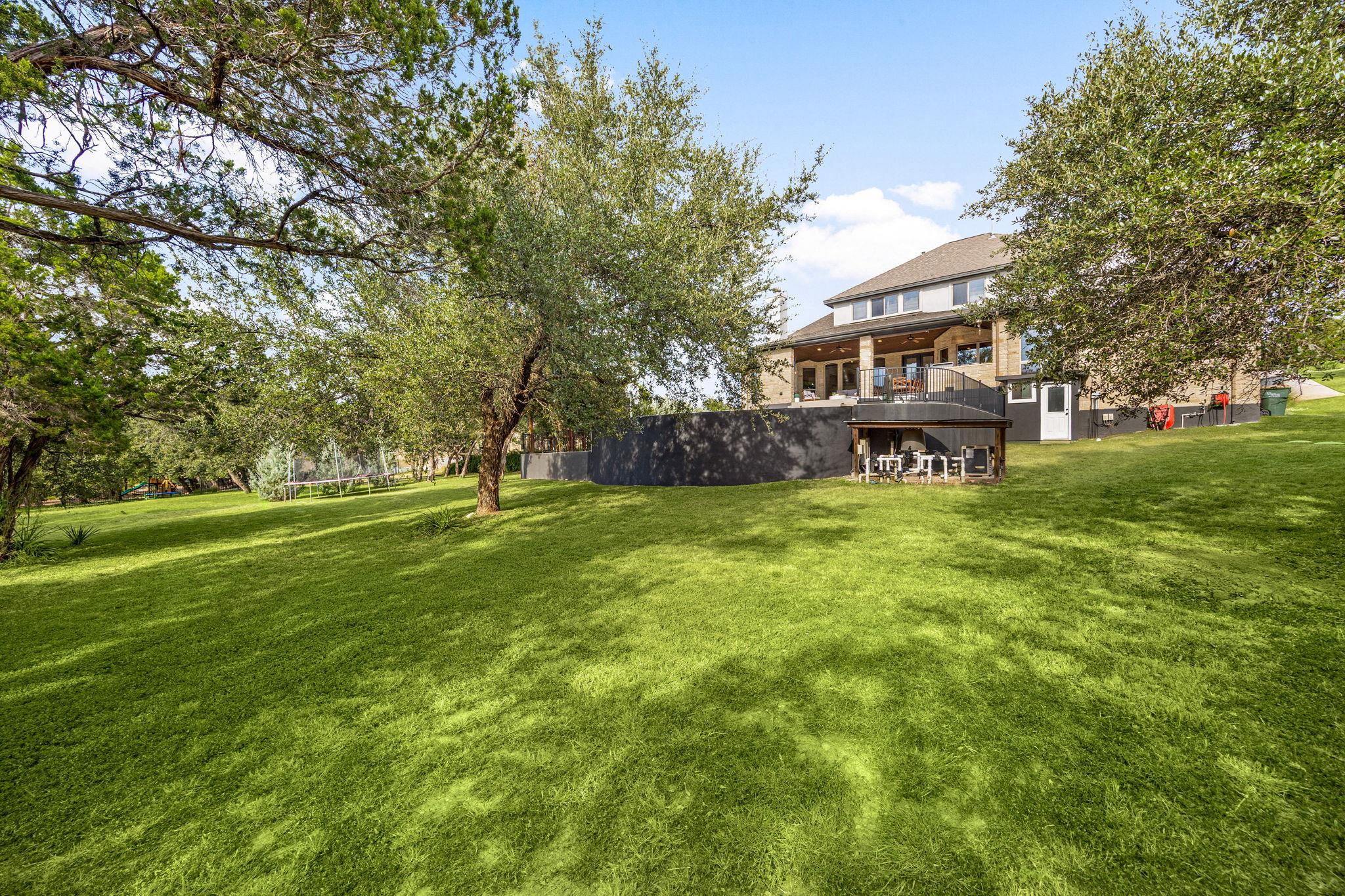 5240 Diamante Dr, Spicewood, TX 78669