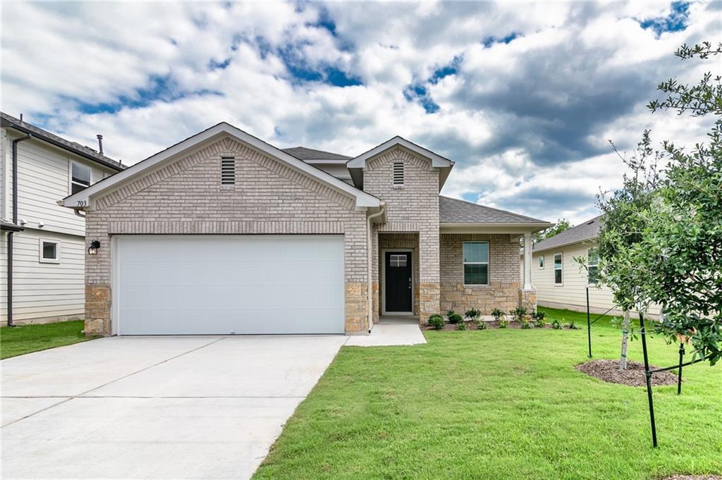 703 Bluffview Dr, Bastrop, TX 78602
