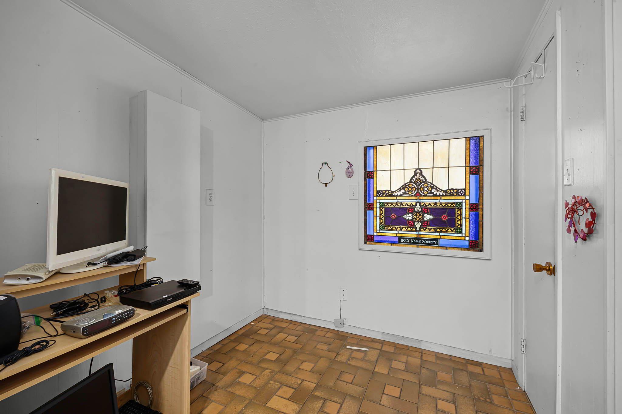 633 S Castell Ave, New Braunfels, TX 78130