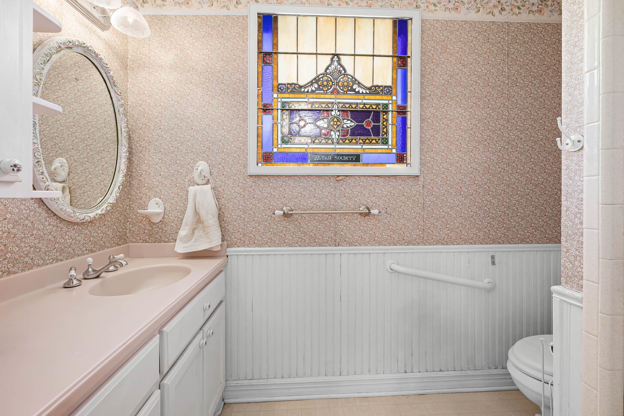 633 S Castell Ave, New Braunfels, TX 78130