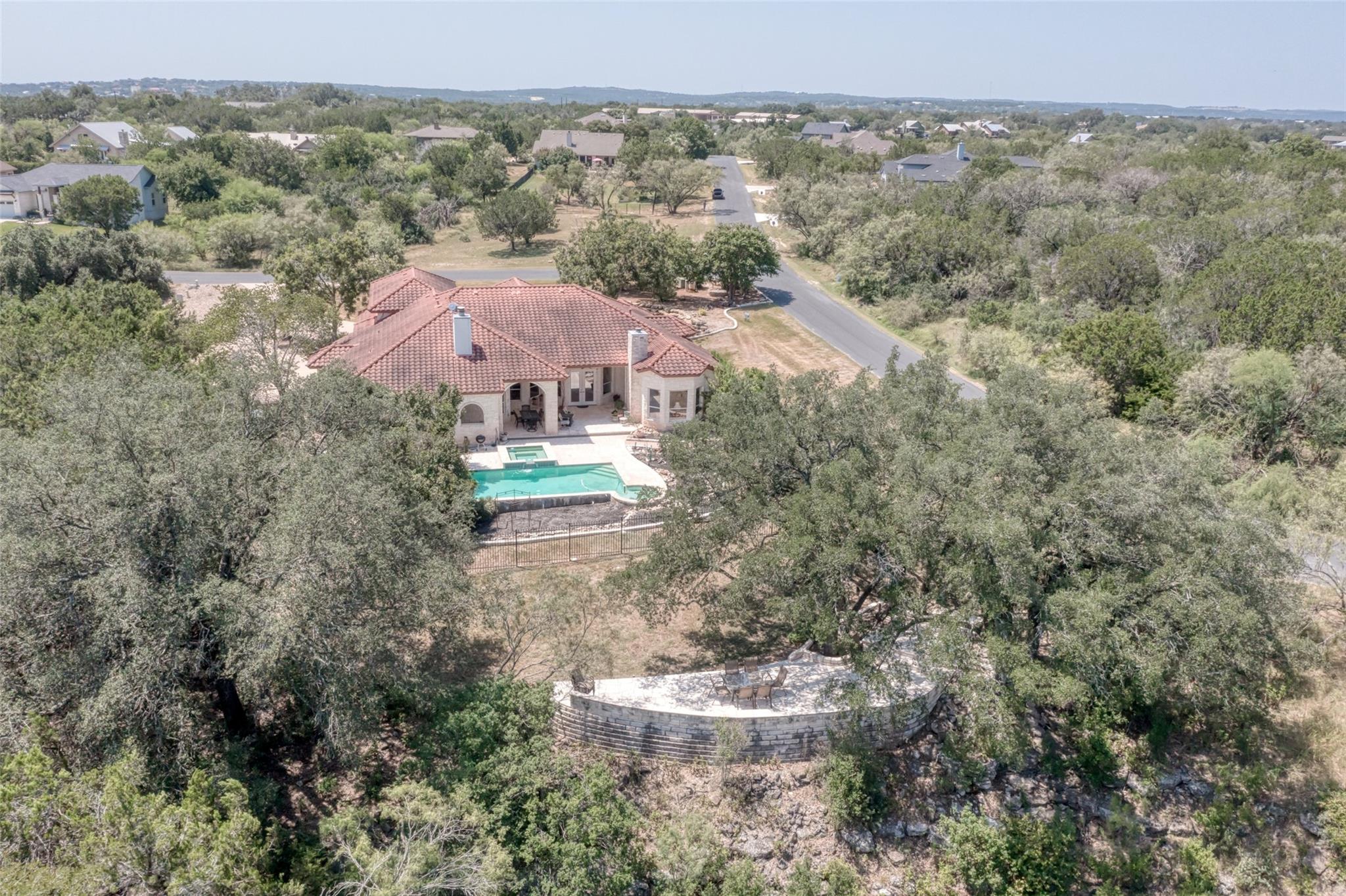 1001 Wesley Ridge Dr, Spicewood, TX 78669