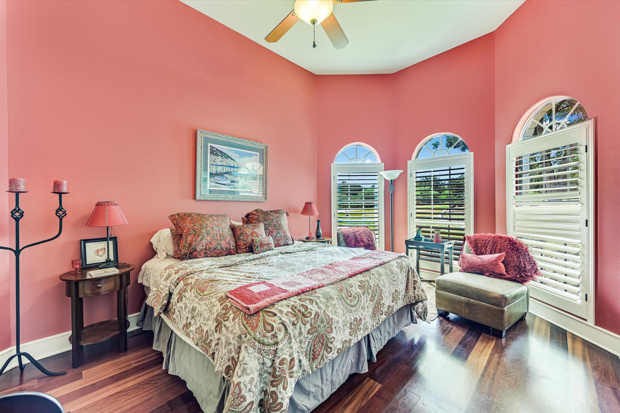 1001 Wesley Ridge Dr, Spicewood, TX 78669