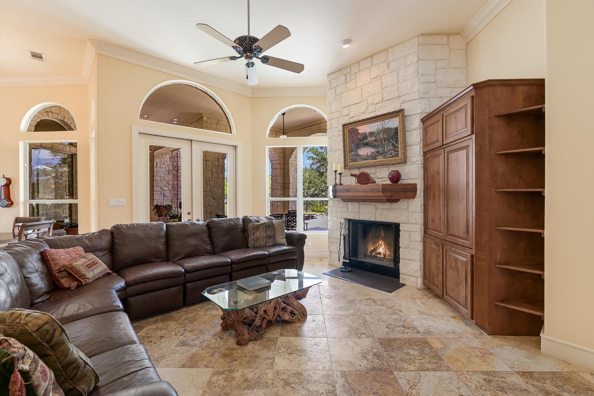 1001 Wesley Ridge Dr, Spicewood, TX 78669