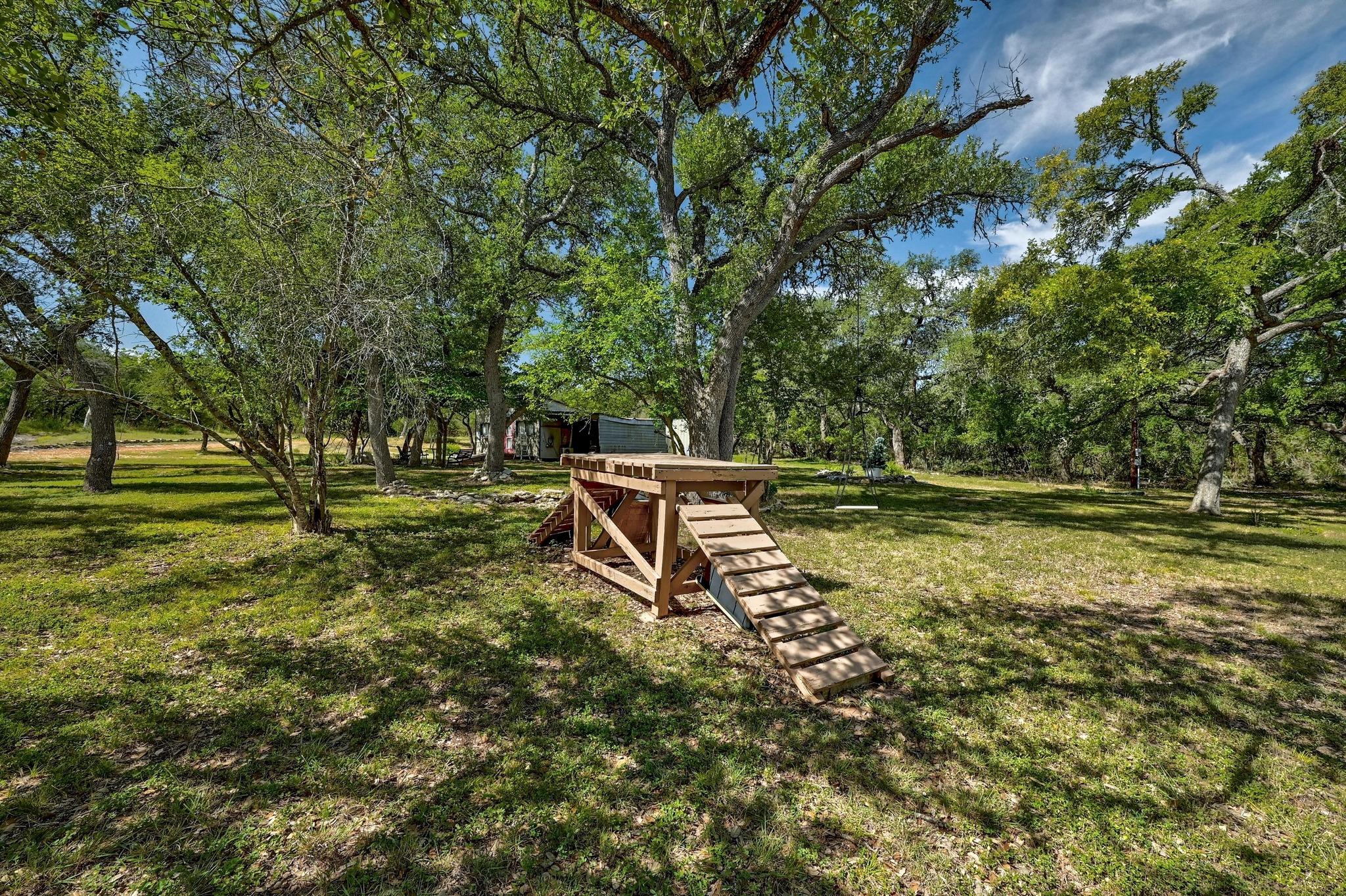 301 Misti Ln, Driftwood, TX 78619