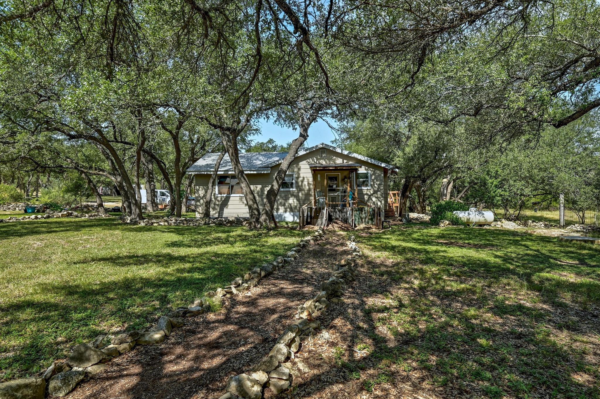 301 Misti Ln, Driftwood, TX 78619