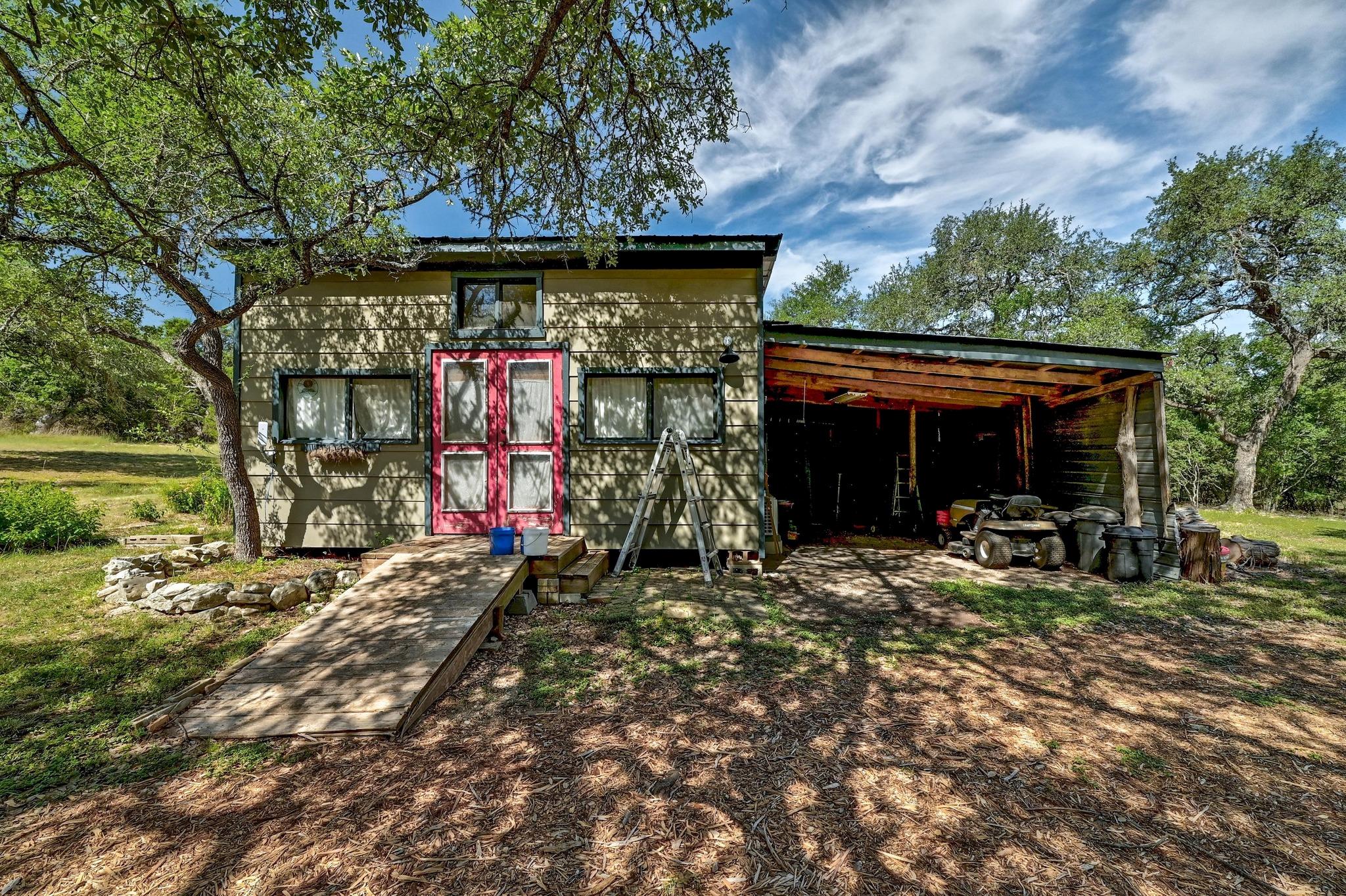 301 Misti Ln, Driftwood, TX 78619