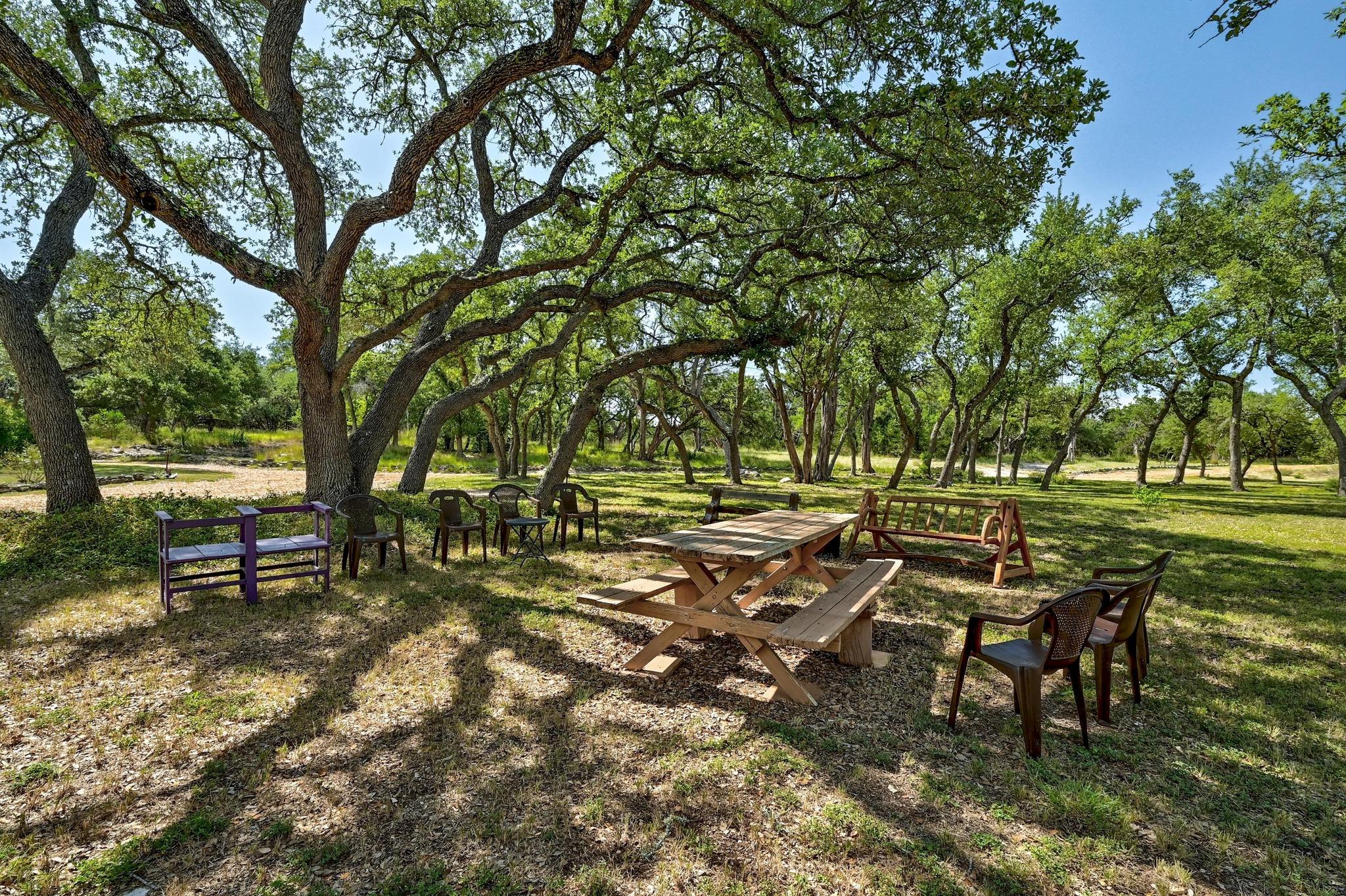 301 Misti Ln, Driftwood, TX 78619