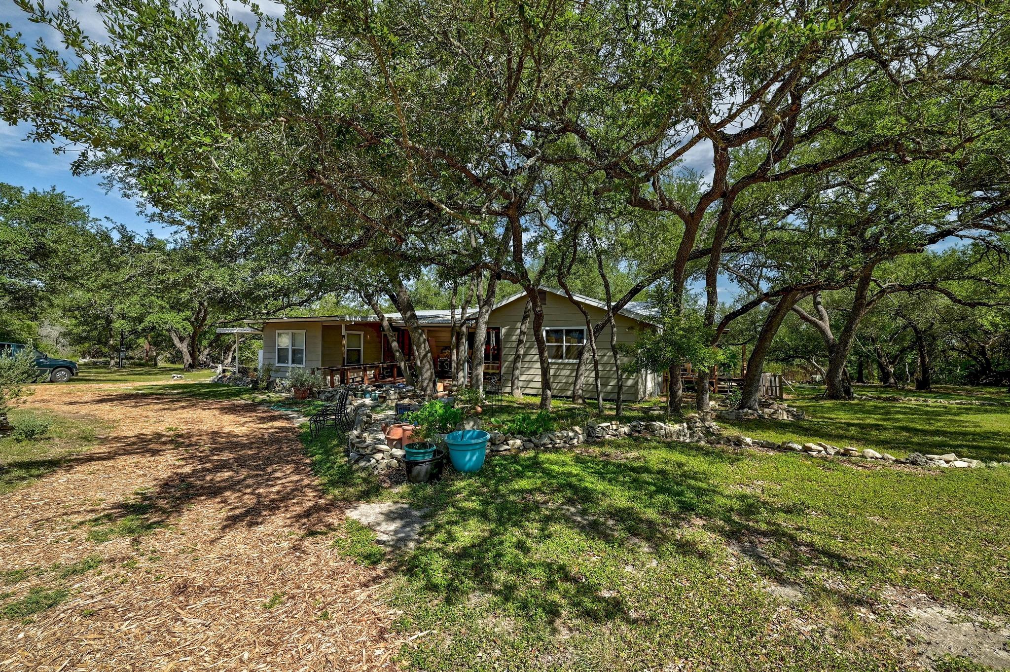 301 Misti Ln, Driftwood, TX 78619