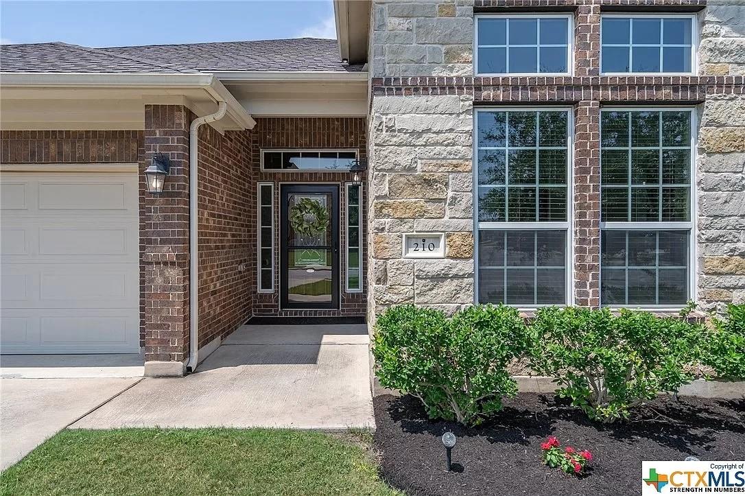 210 Tangerine Dr, Buda, TX 78610