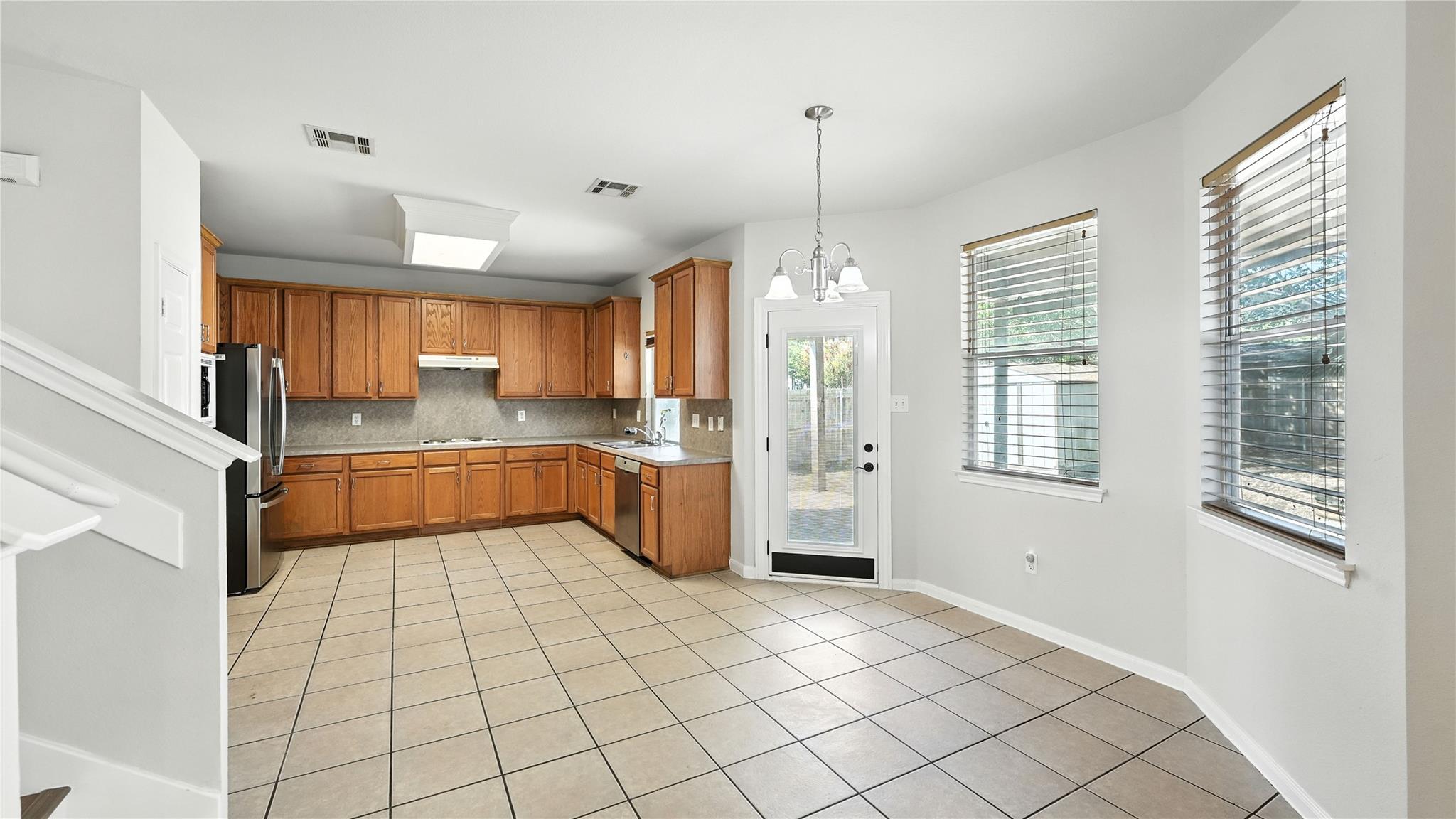 2028 Heaton Hall Dr, New Braunfels, TX 78130