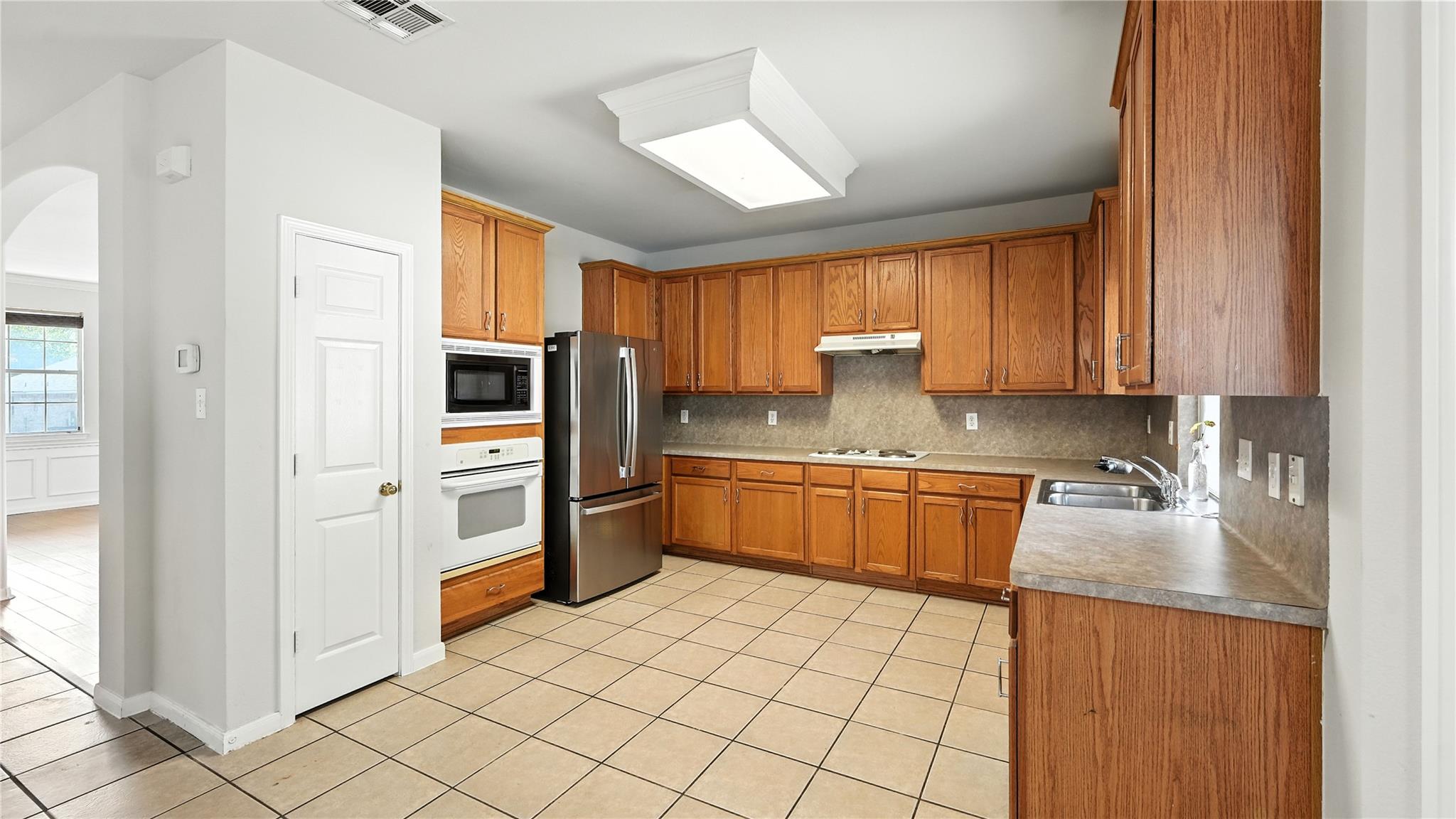 2028 Heaton Hall Dr, New Braunfels, TX 78130