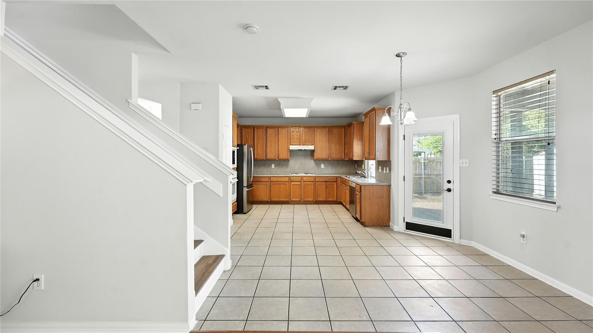 2028 Heaton Hall Dr, New Braunfels, TX 78130