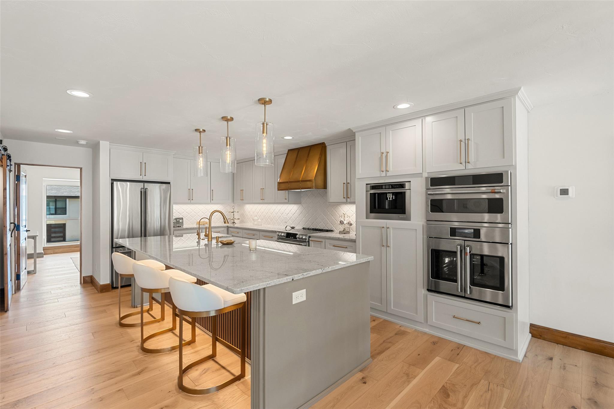 529 Lighthouse Dr # 11, Horseshoe Bay, TX 78657