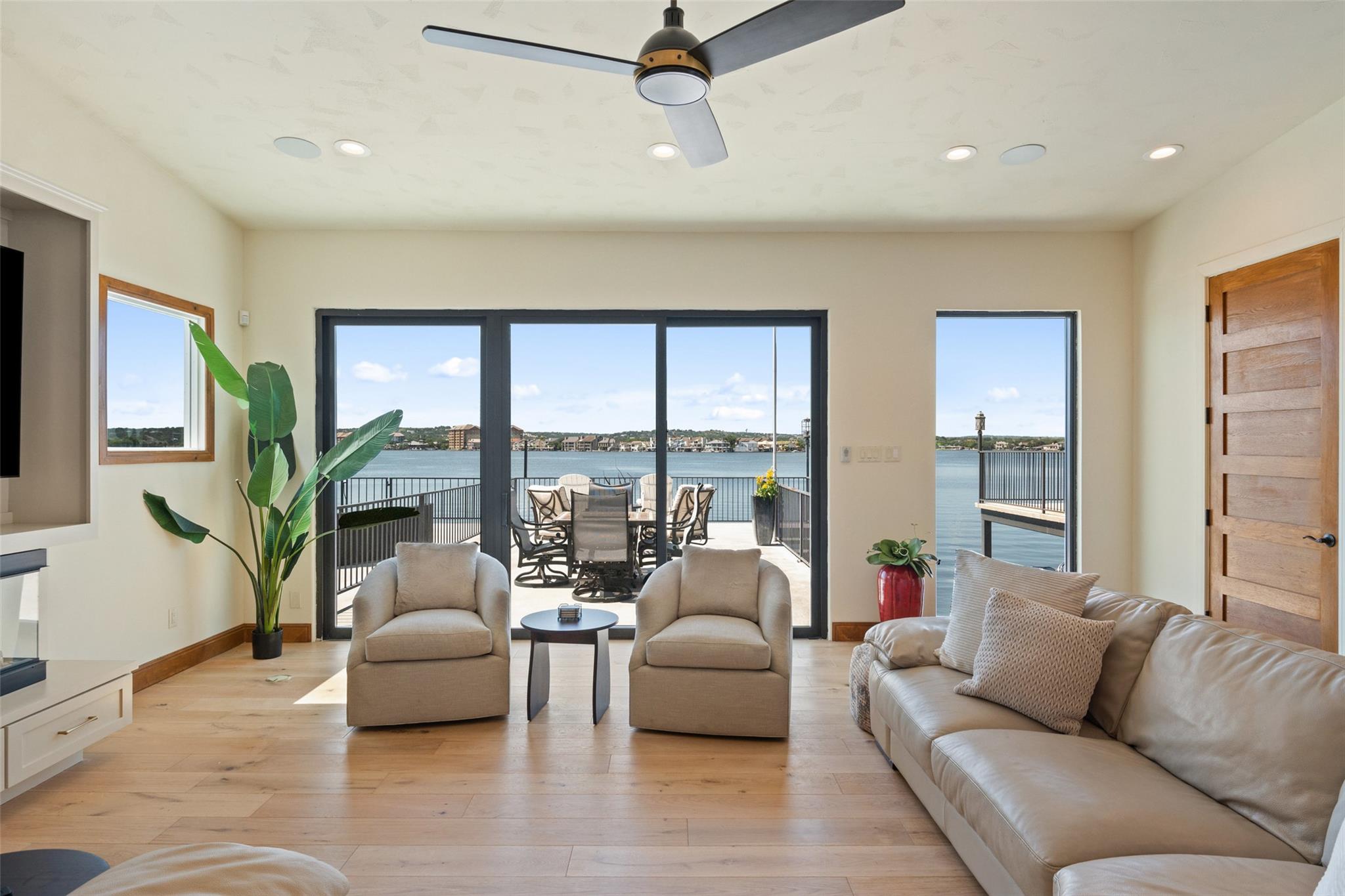 529 Lighthouse Dr # 11, Horseshoe Bay, TX 78657