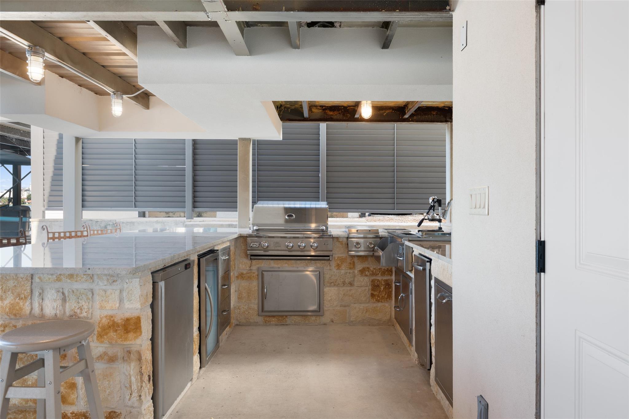 529 Lighthouse Dr # 11, Horseshoe Bay, TX 78657