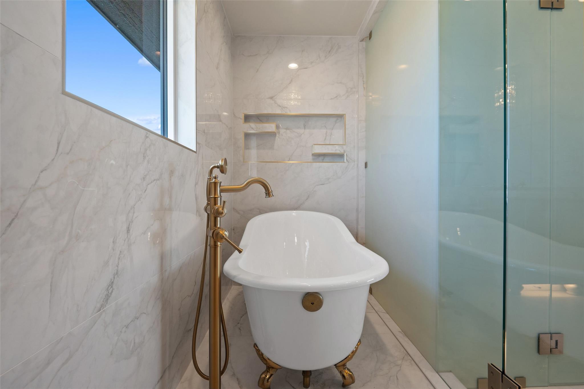 529 Lighthouse Dr # 11, Horseshoe Bay, TX 78657