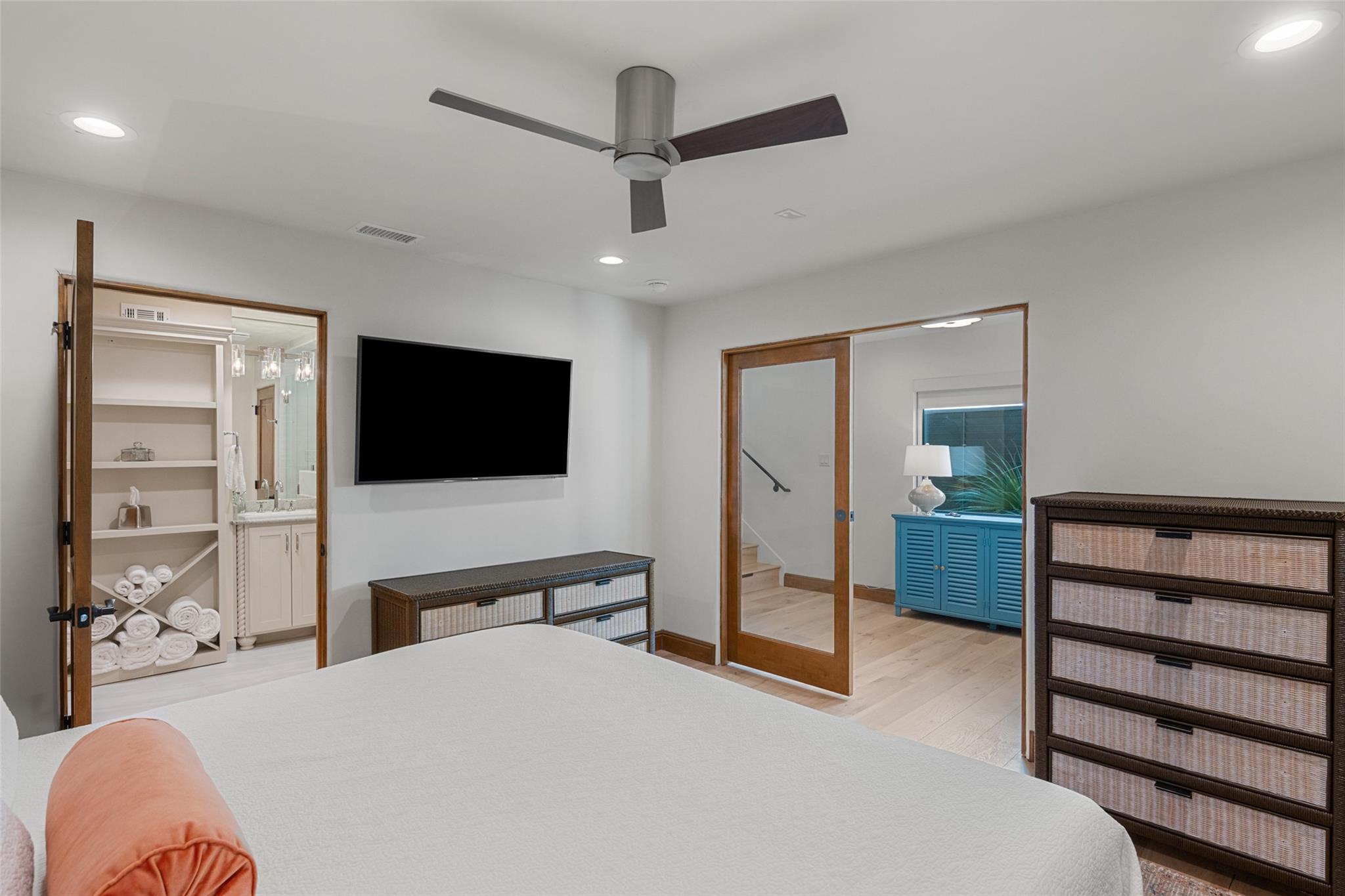 529 Lighthouse Dr # 11, Horseshoe Bay, TX 78657