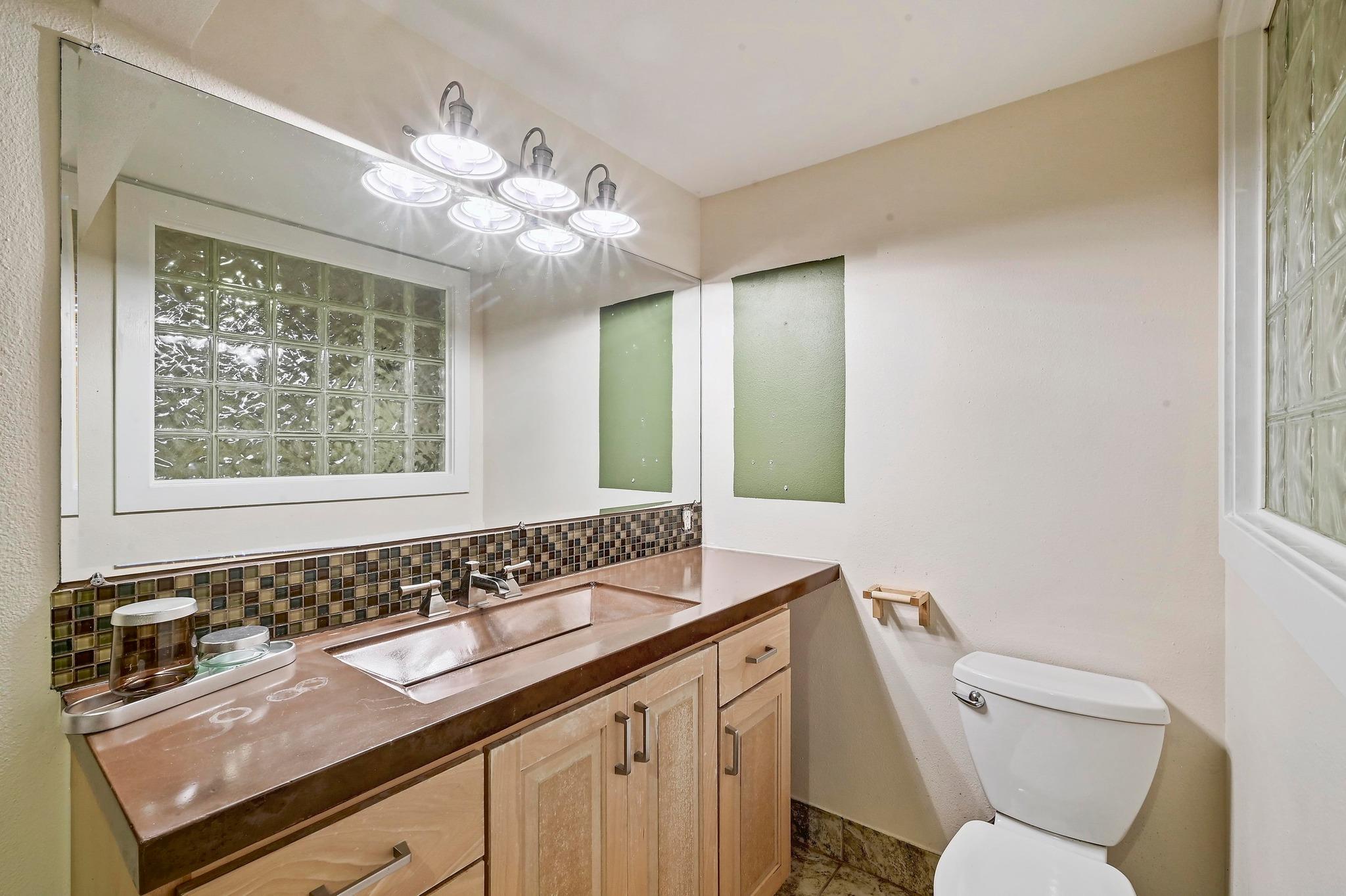 2204 Spring Creek Dr, Austin, TX 78704