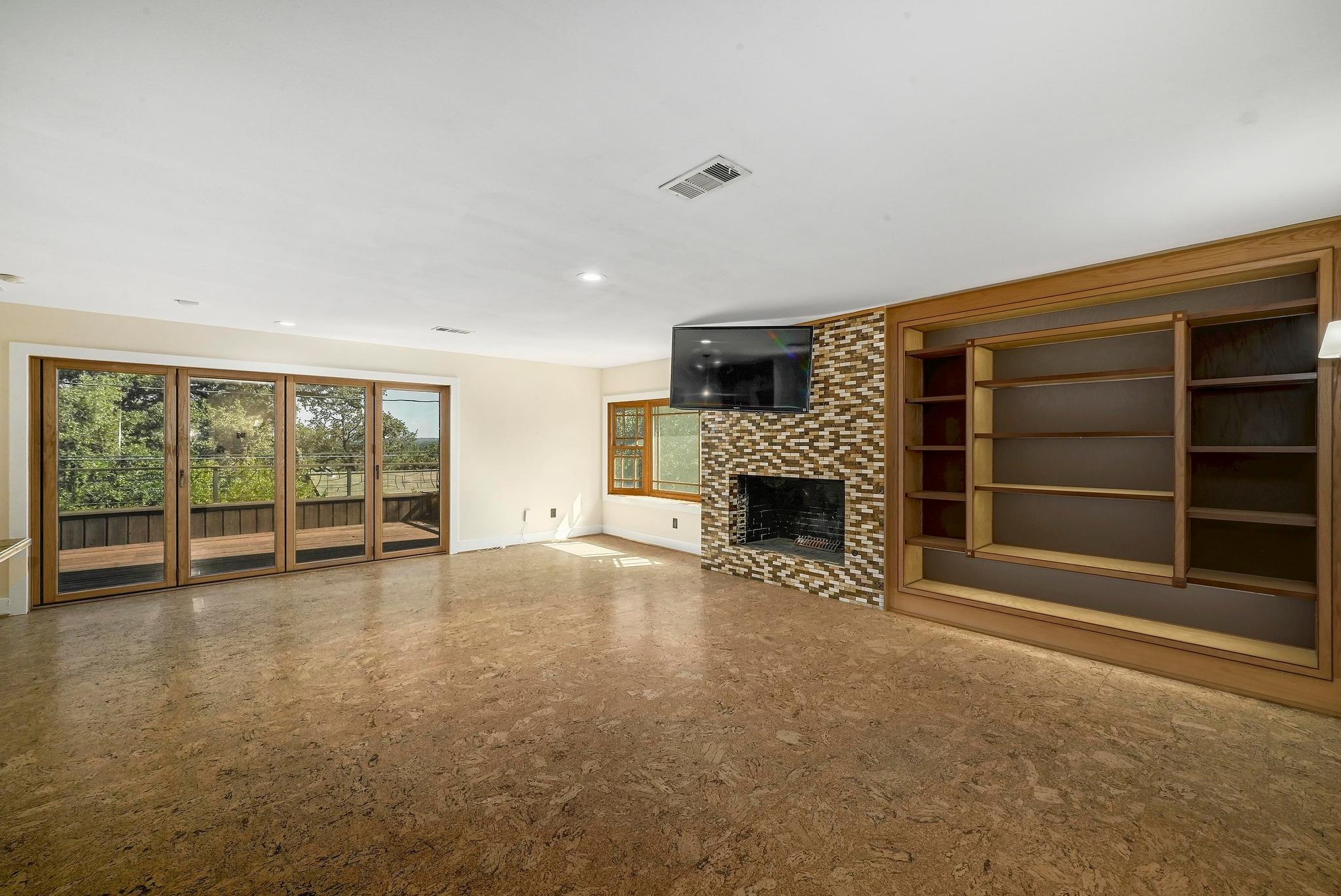 2204 Spring Creek Dr, Austin, TX 78704