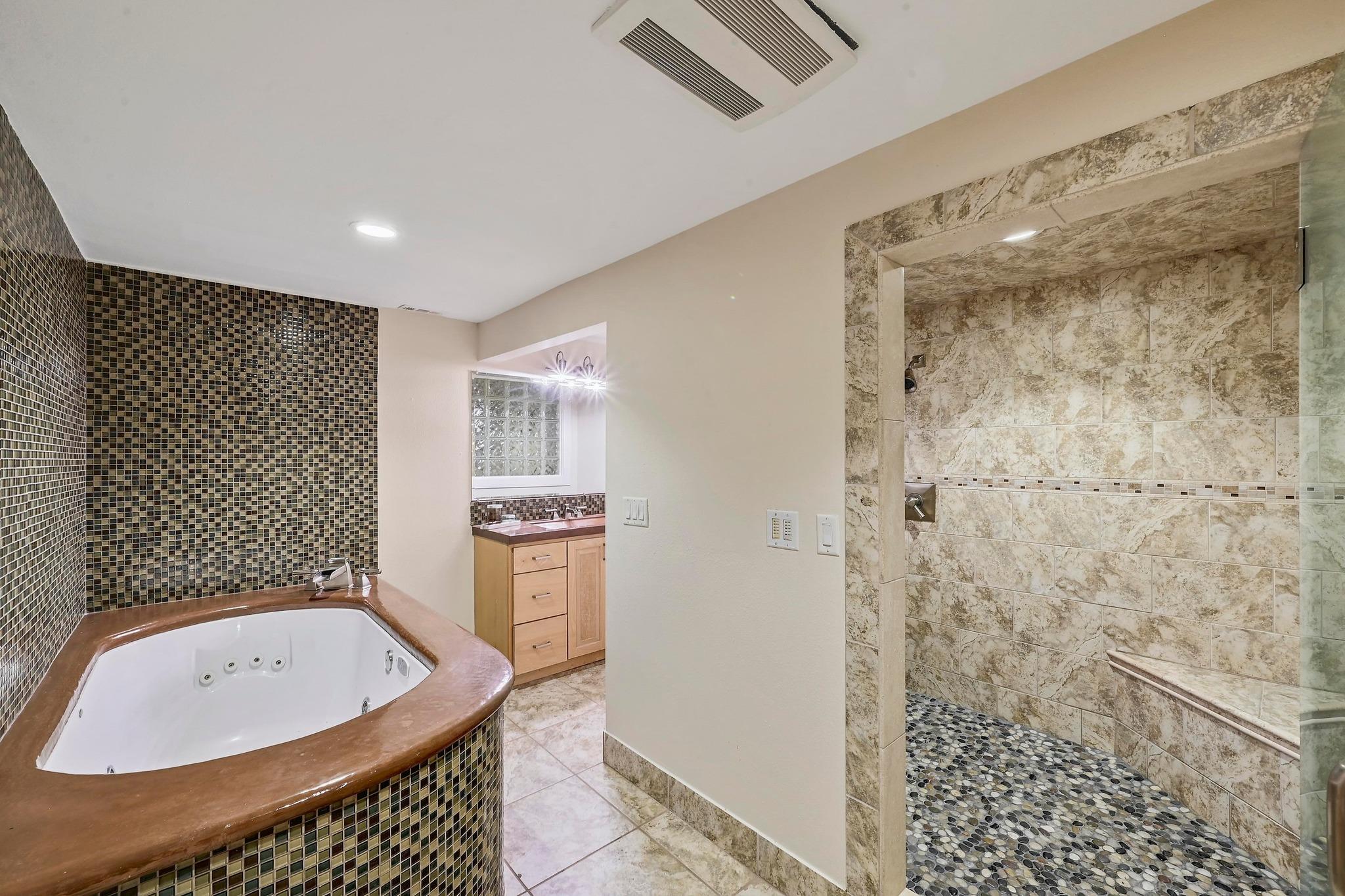 2204 Spring Creek Dr, Austin, TX 78704