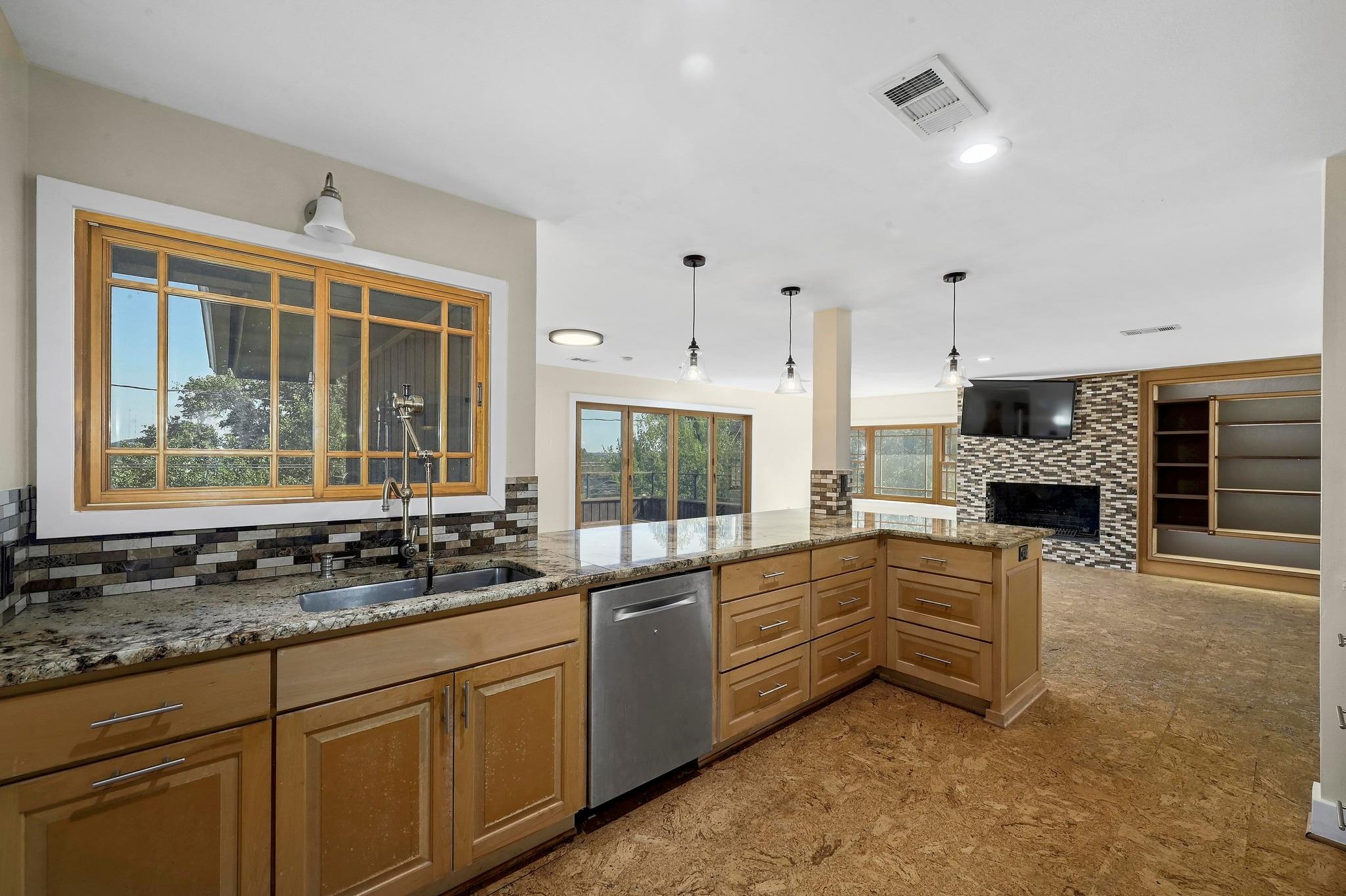 2204 Spring Creek Dr, Austin, TX 78704