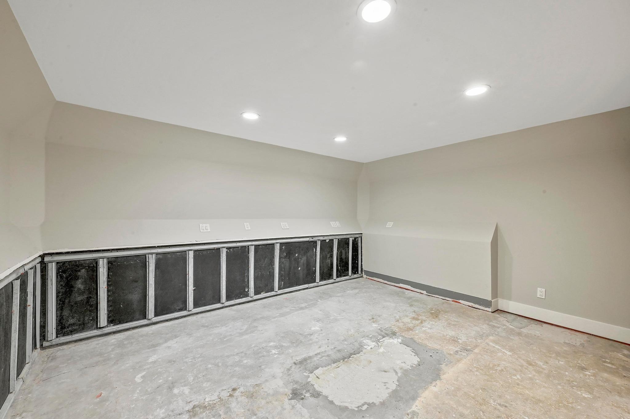 2204 Spring Creek Dr, Austin, TX 78704