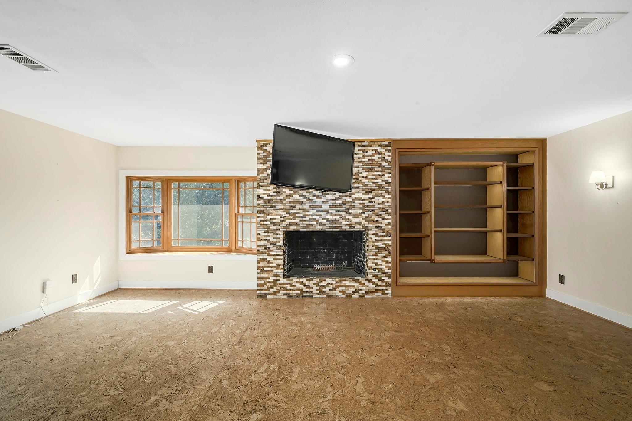 2204 Spring Creek Dr, Austin, TX 78704