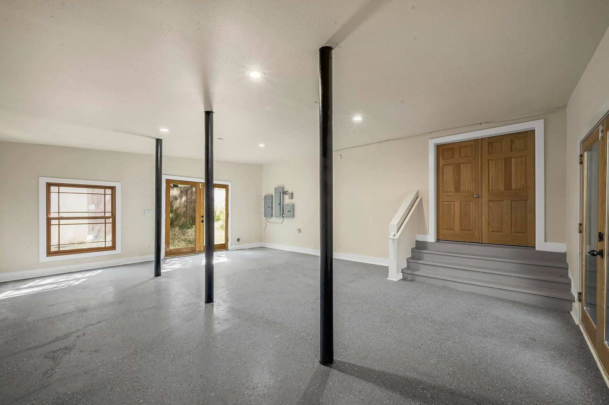 2204 Spring Creek Dr, Austin, TX 78704