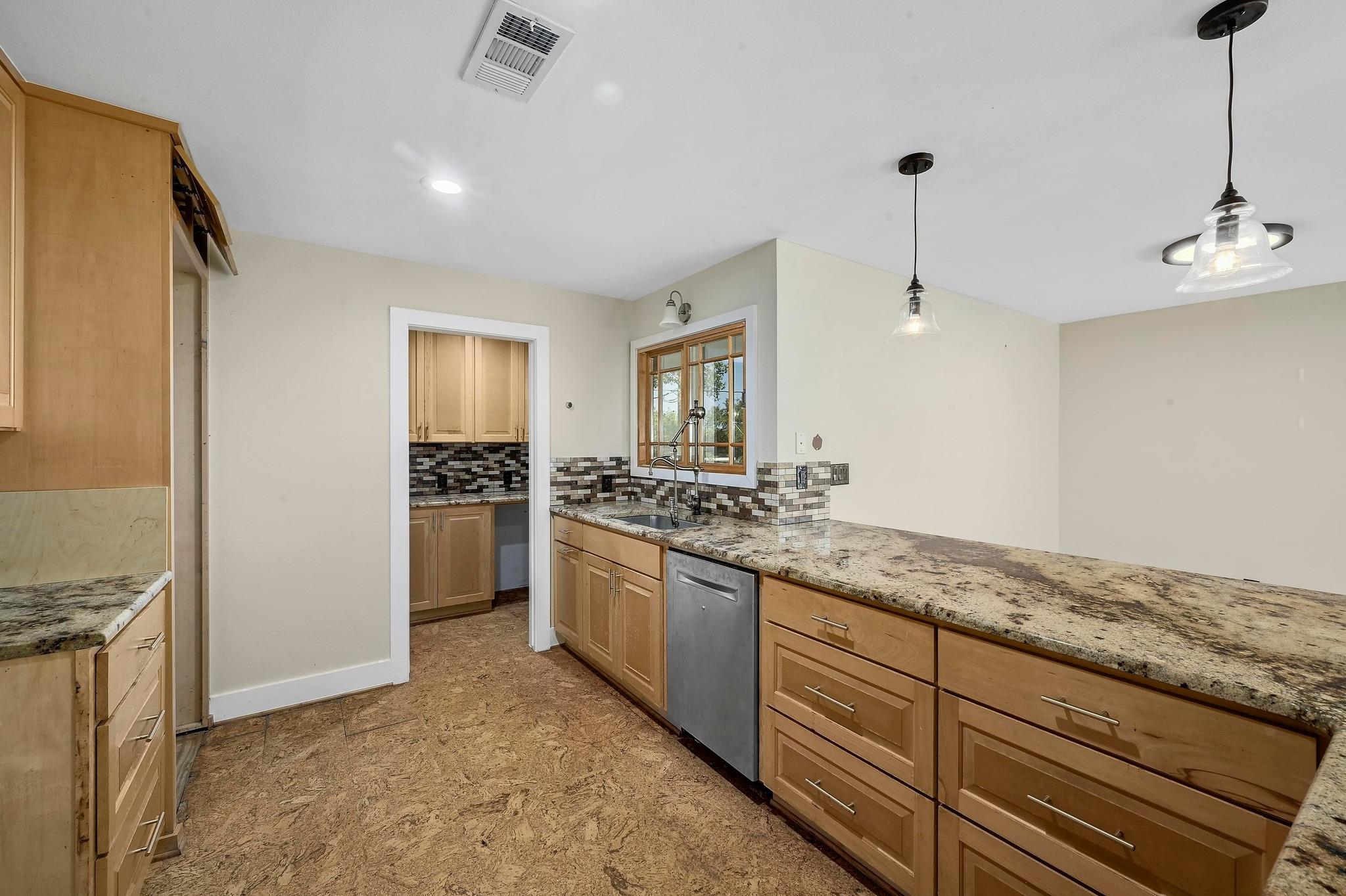 2204 Spring Creek Dr, Austin, TX 78704