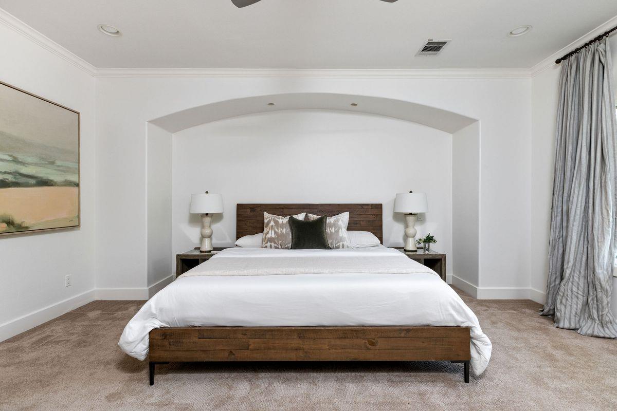 2308 W 9TH St # B, Austin, TX 78703