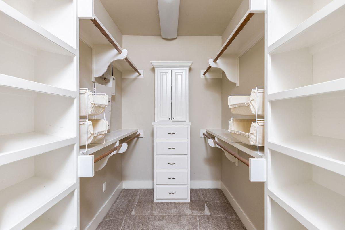 2308 W 9TH St # B, Austin, TX 78703