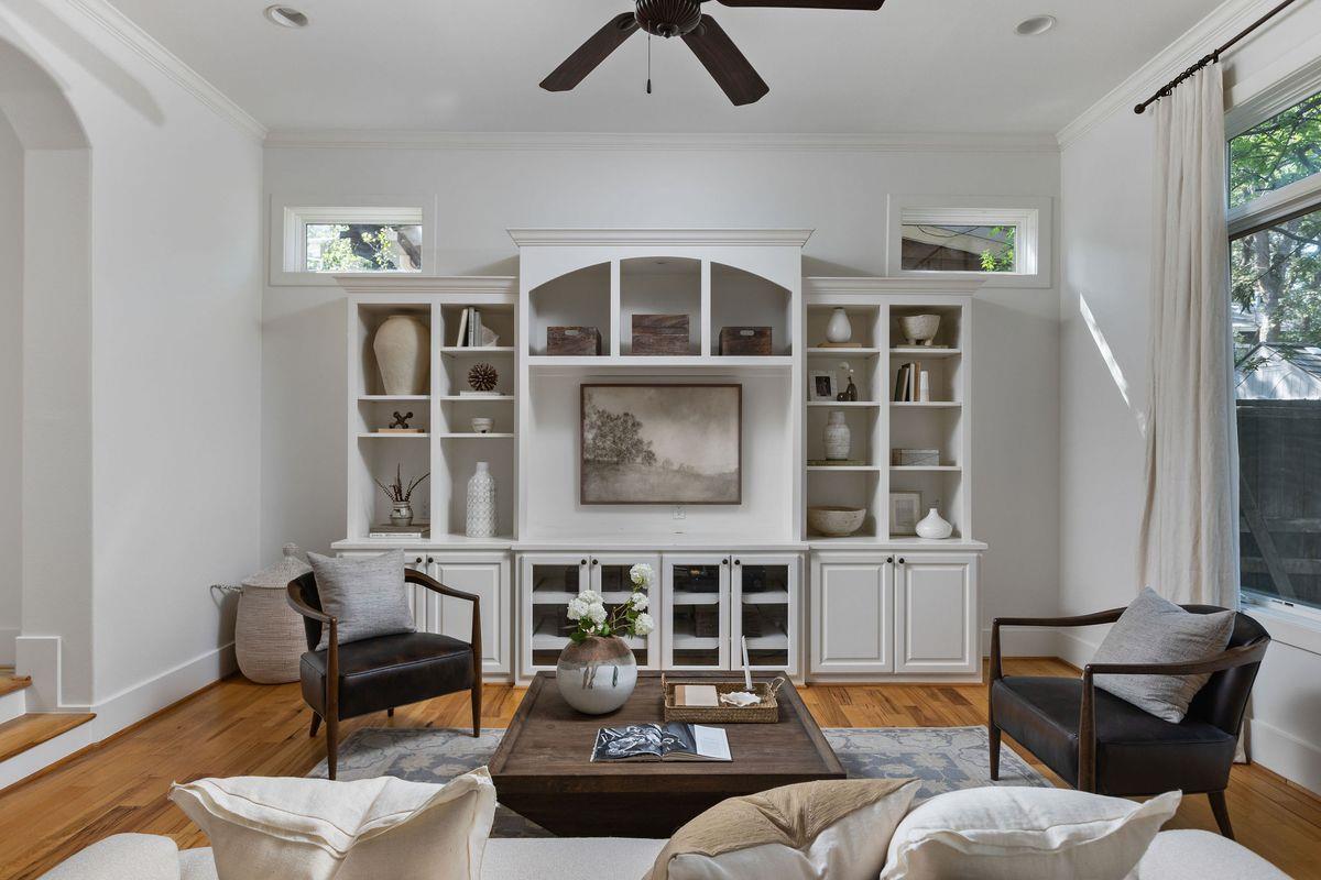 2308 W 9TH St # B, Austin, TX 78703