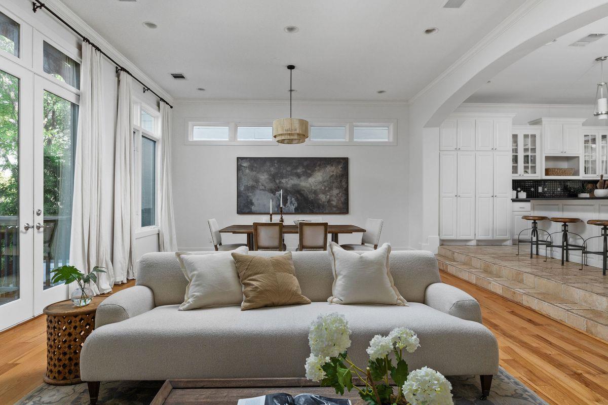 2308 W 9TH St # B, Austin, TX 78703