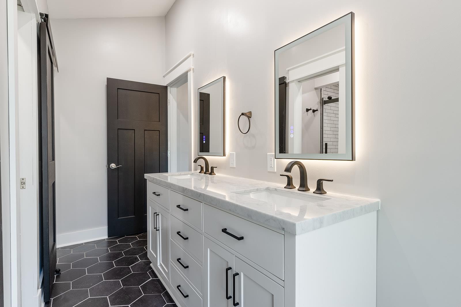 606 Middleway Rd, Pflugerville, TX 78660