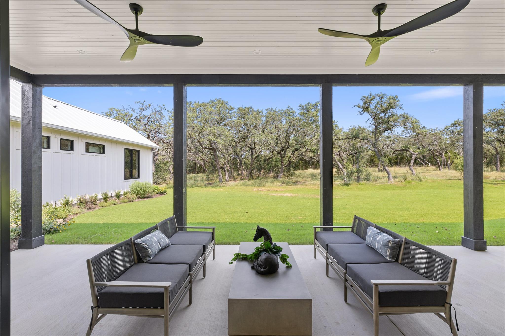 172 Crooked Creek Ct, Johnson City, TX 78636