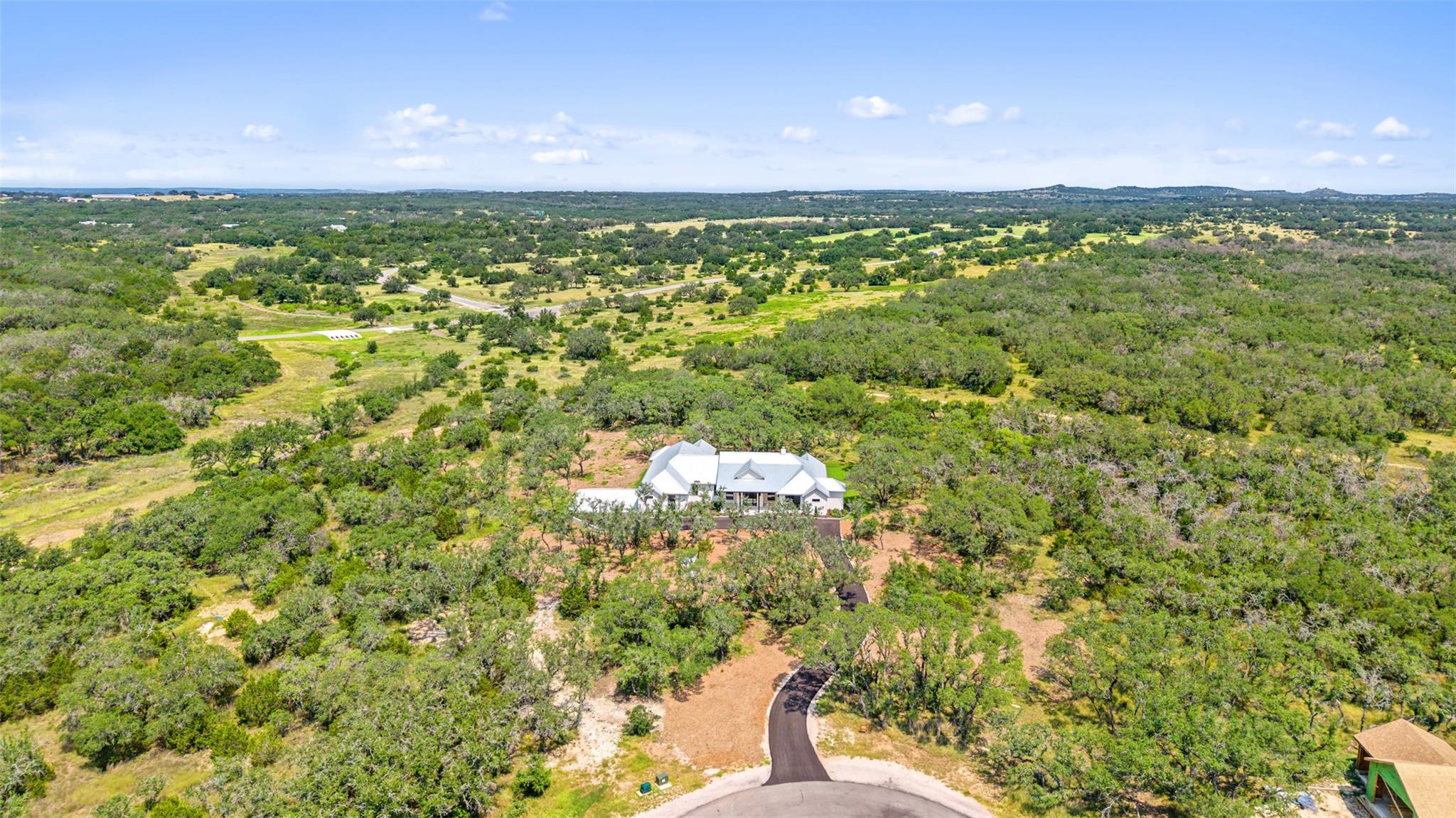 172 Crooked Creek Ct, Johnson City, TX 78636