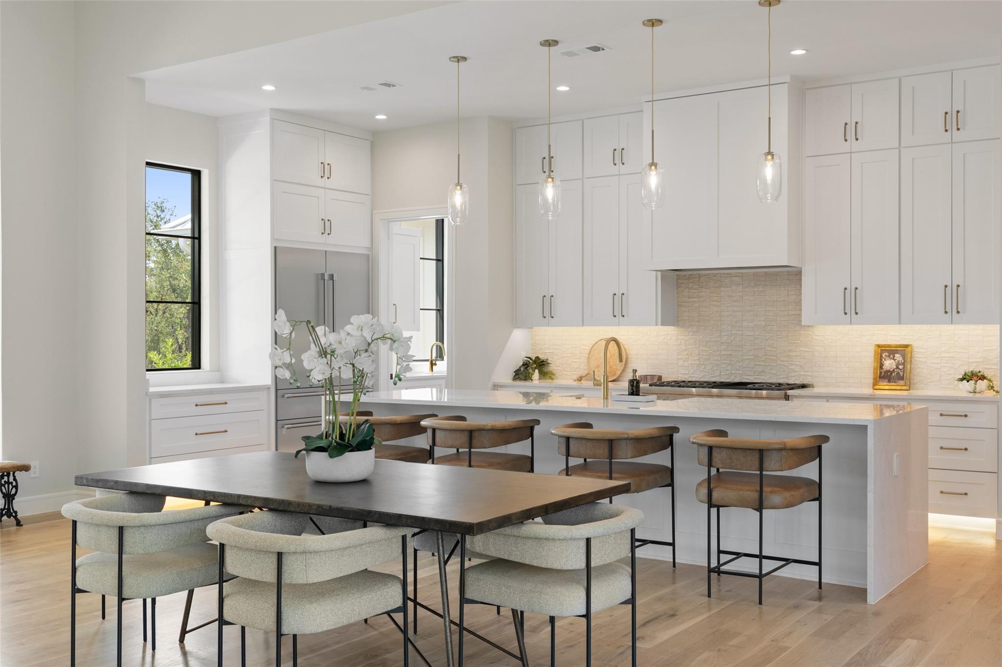 172 Crooked Creek Ct, Johnson City, TX 78636