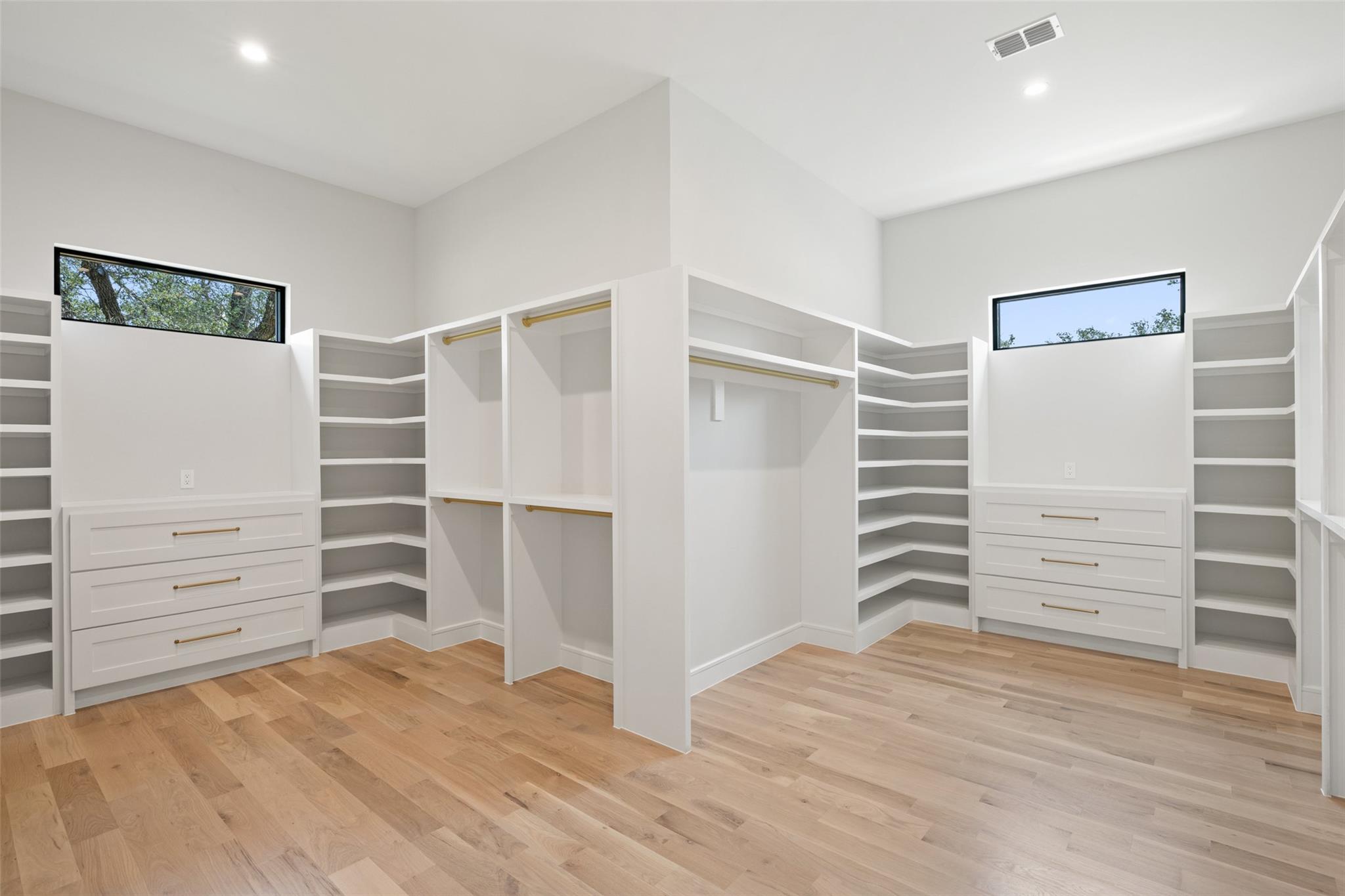 172 Crooked Creek Ct, Johnson City, TX 78636