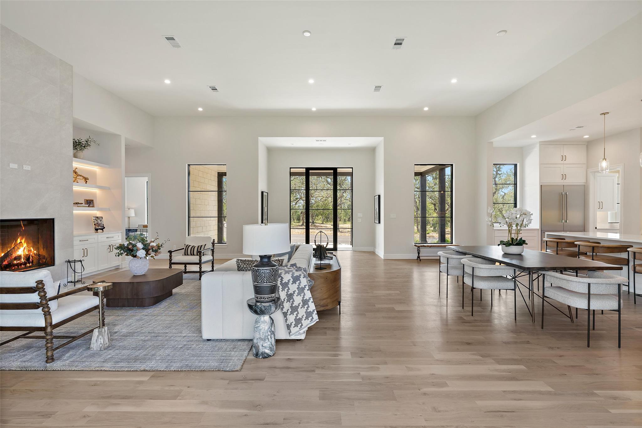 172 Crooked Creek Ct, Johnson City, TX 78636