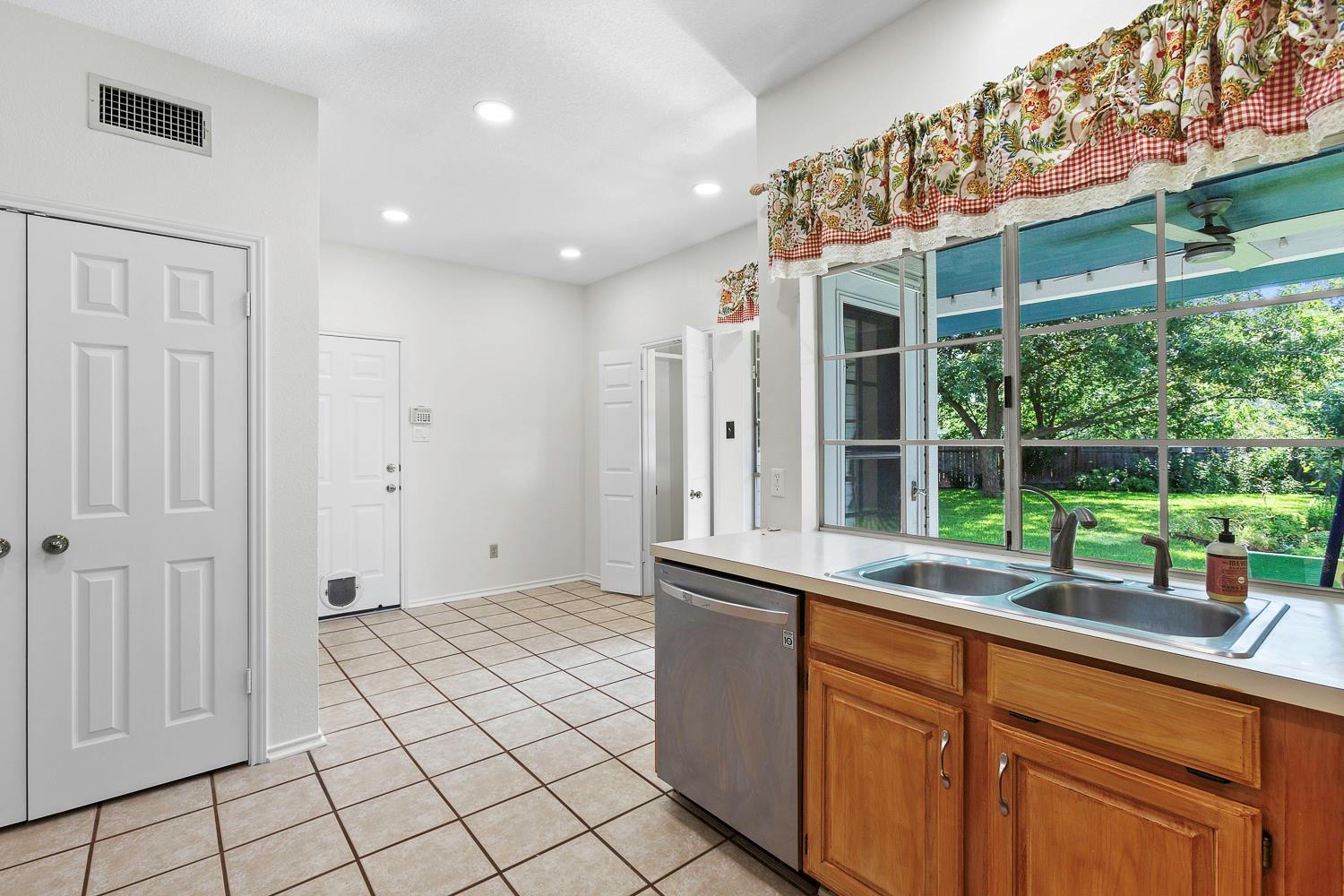 2510 Cynthia Ct, Leander, TX 78641