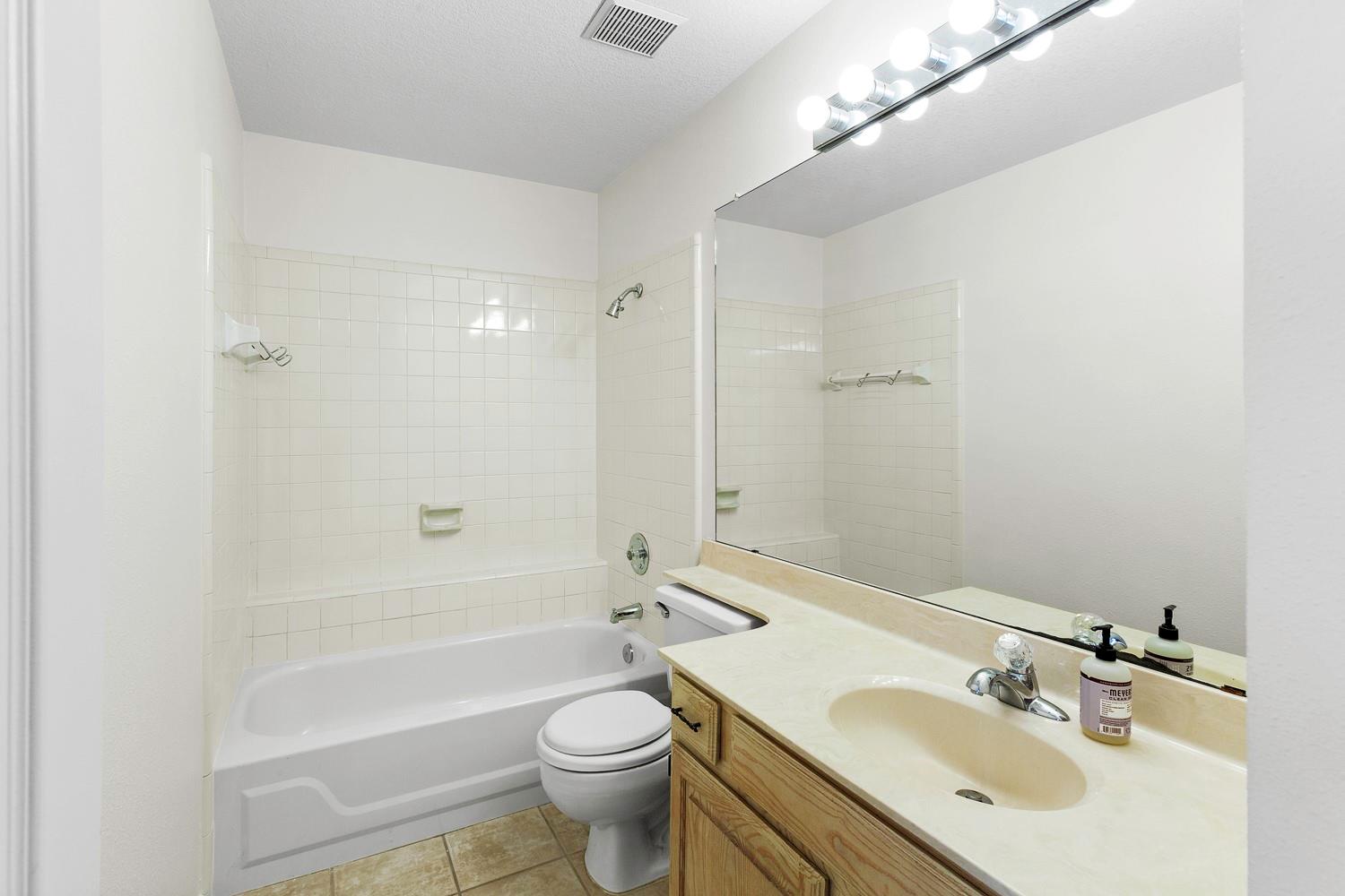 2510 Cynthia Ct, Leander, TX 78641