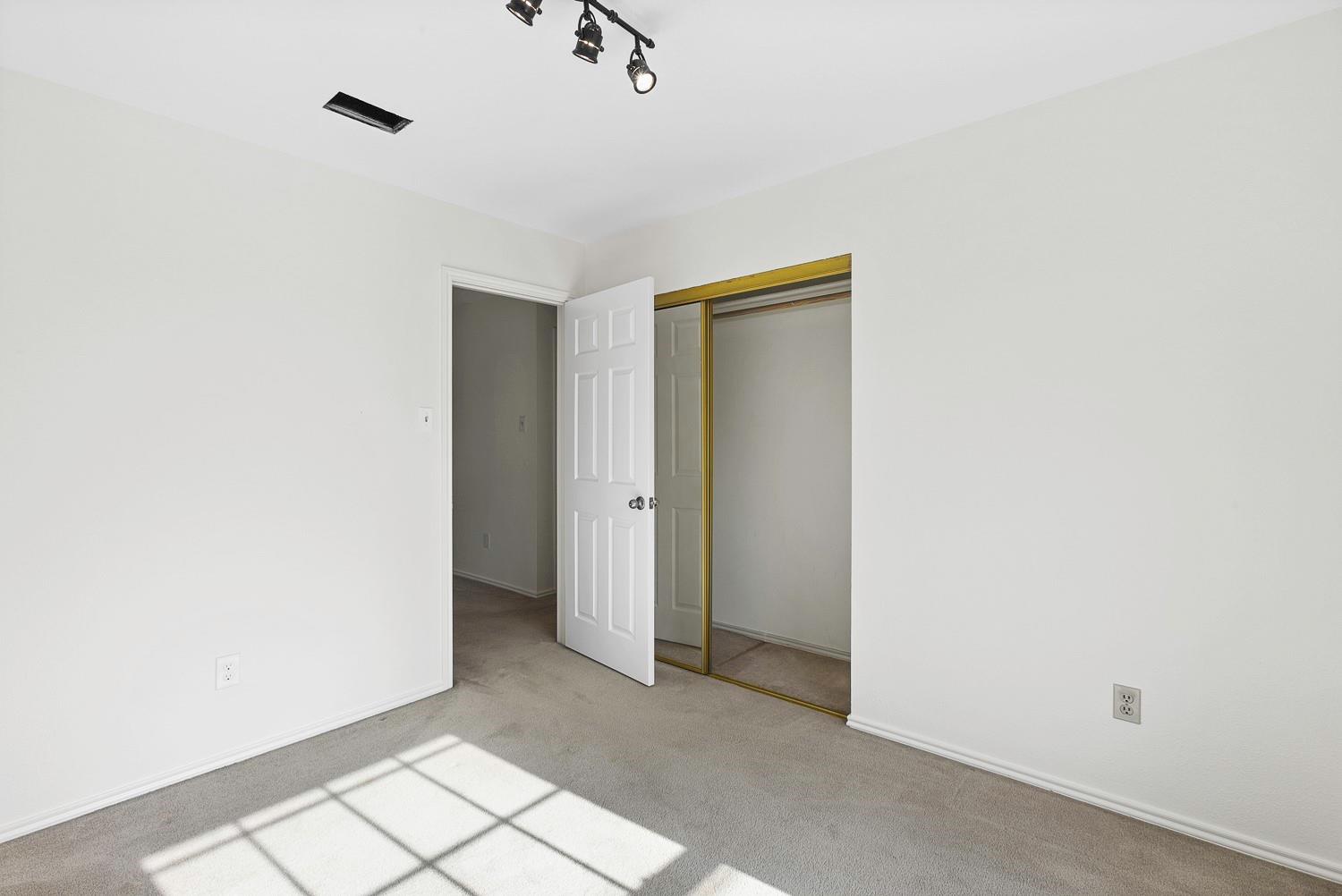 2510 Cynthia Ct, Leander, TX 78641