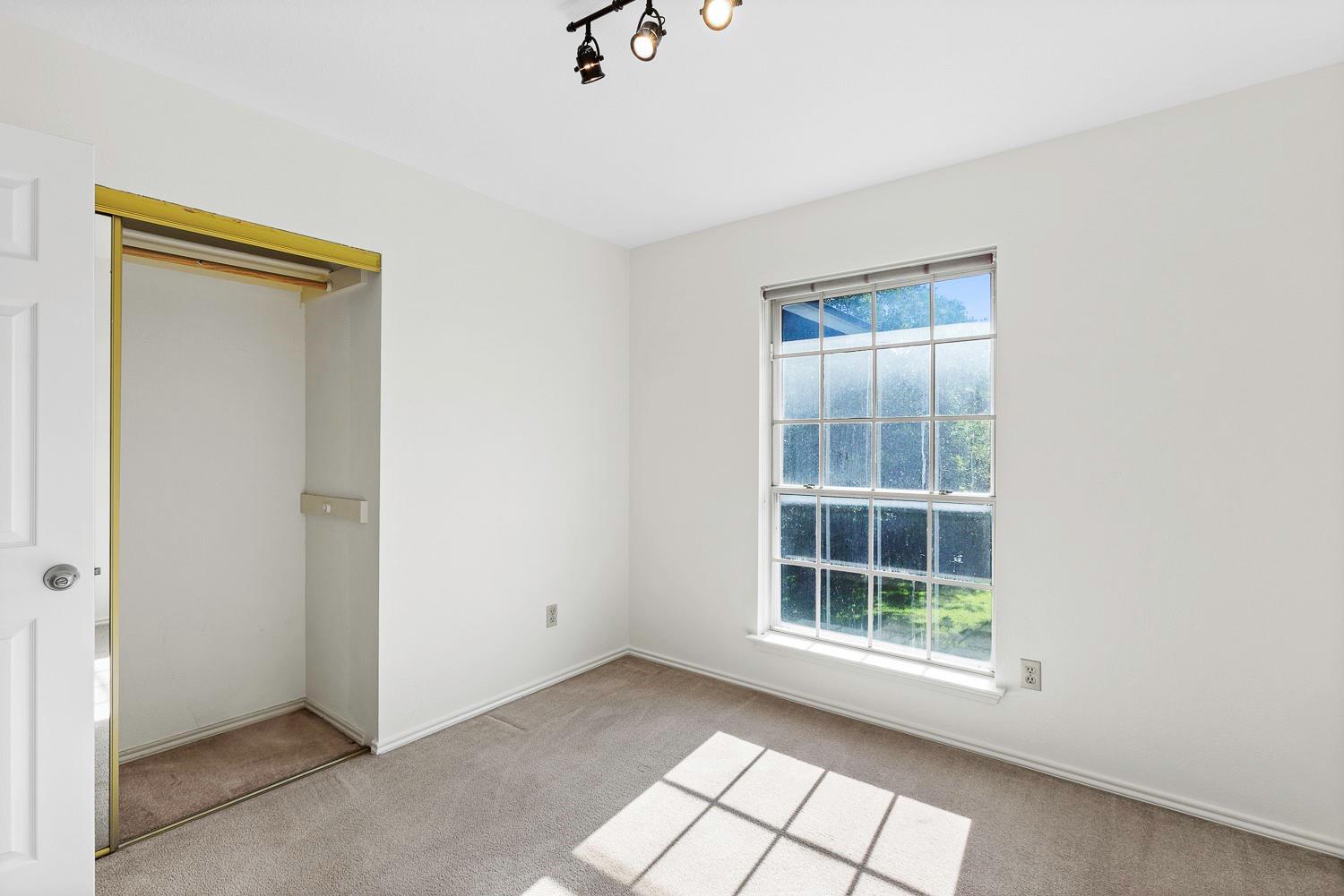 2510 Cynthia Ct, Leander, TX 78641