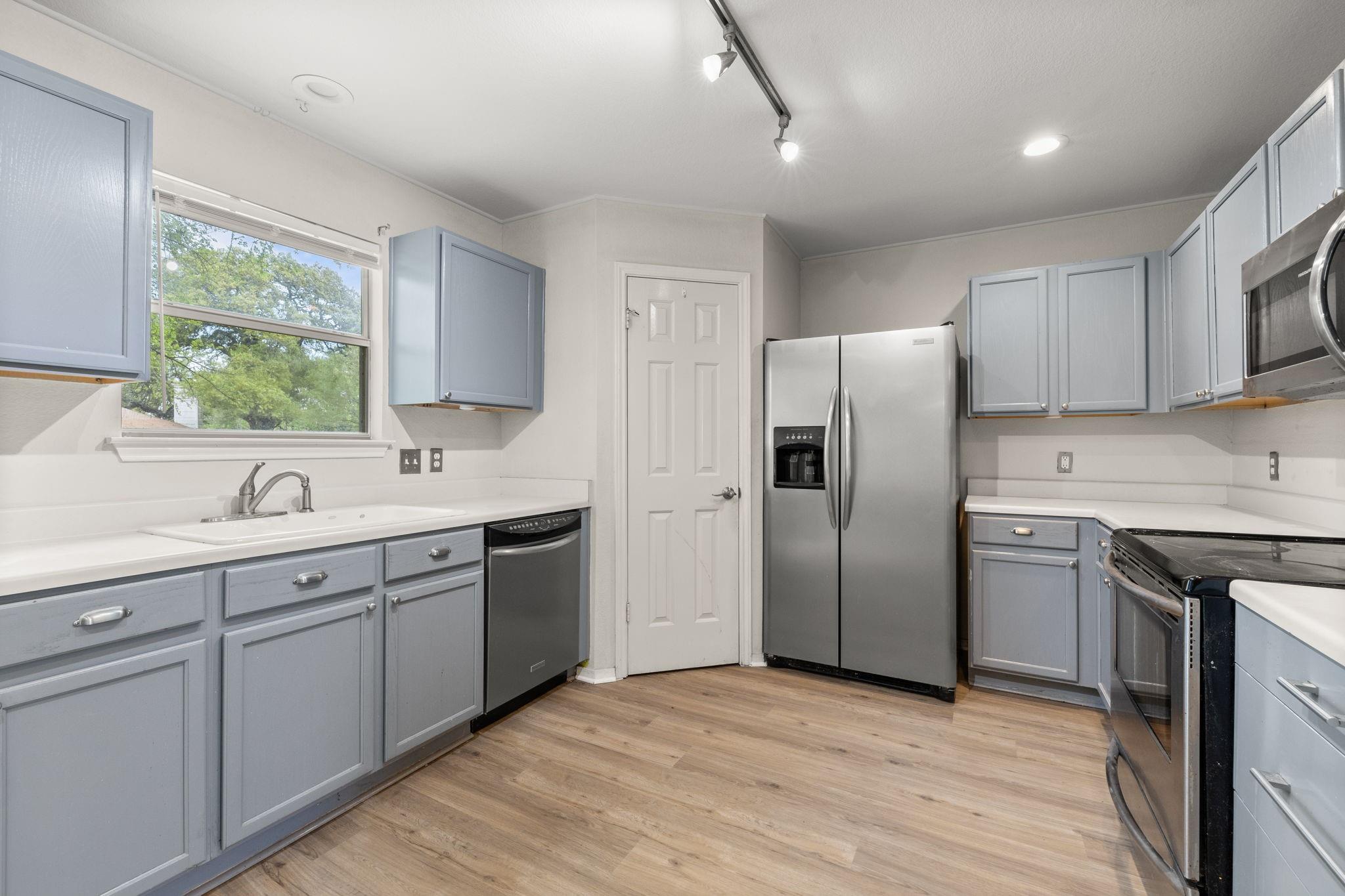 2036 Kaiser Dr, Austin, TX 78748